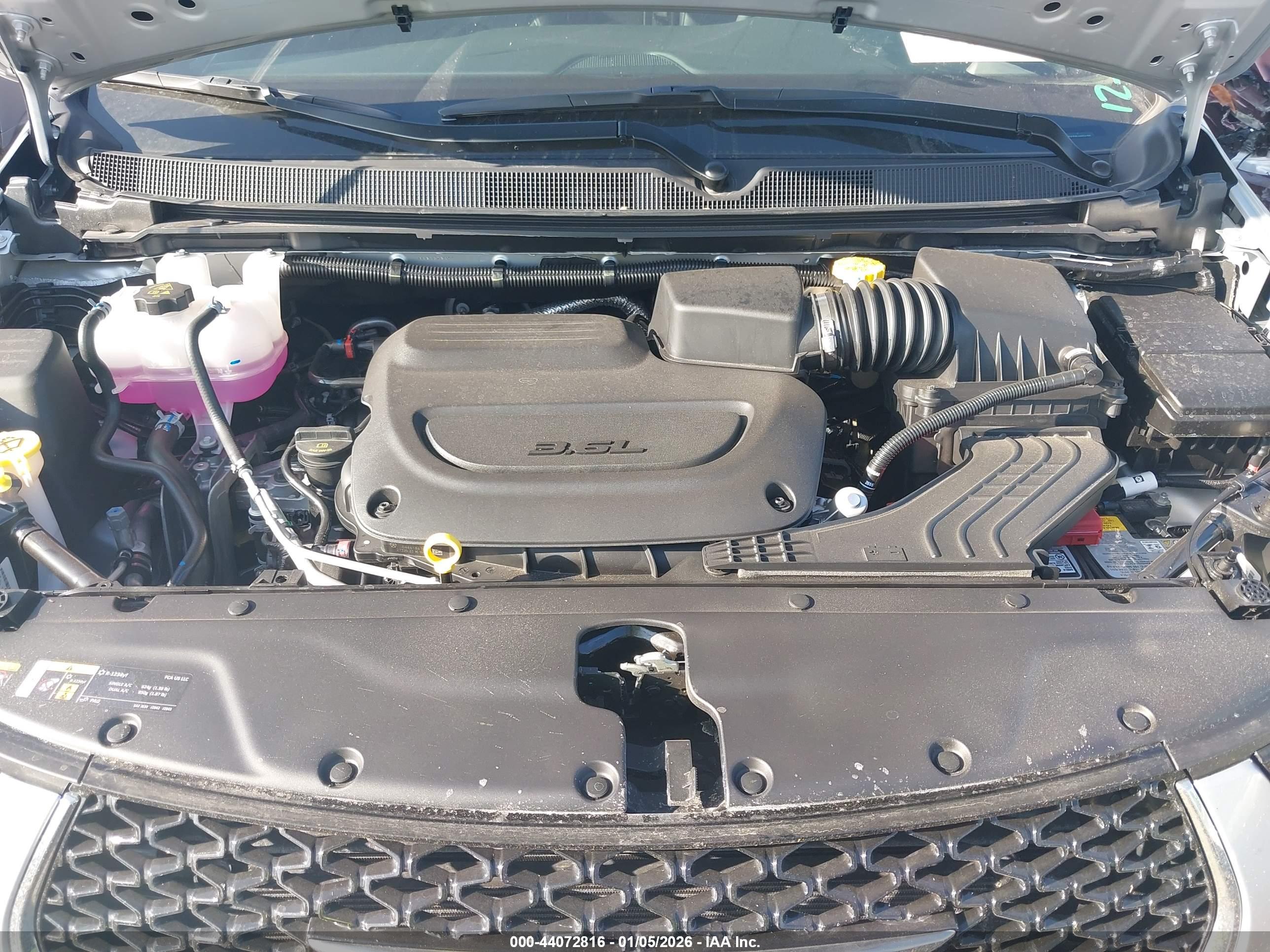 CHRYSLER PACIFICA image 10