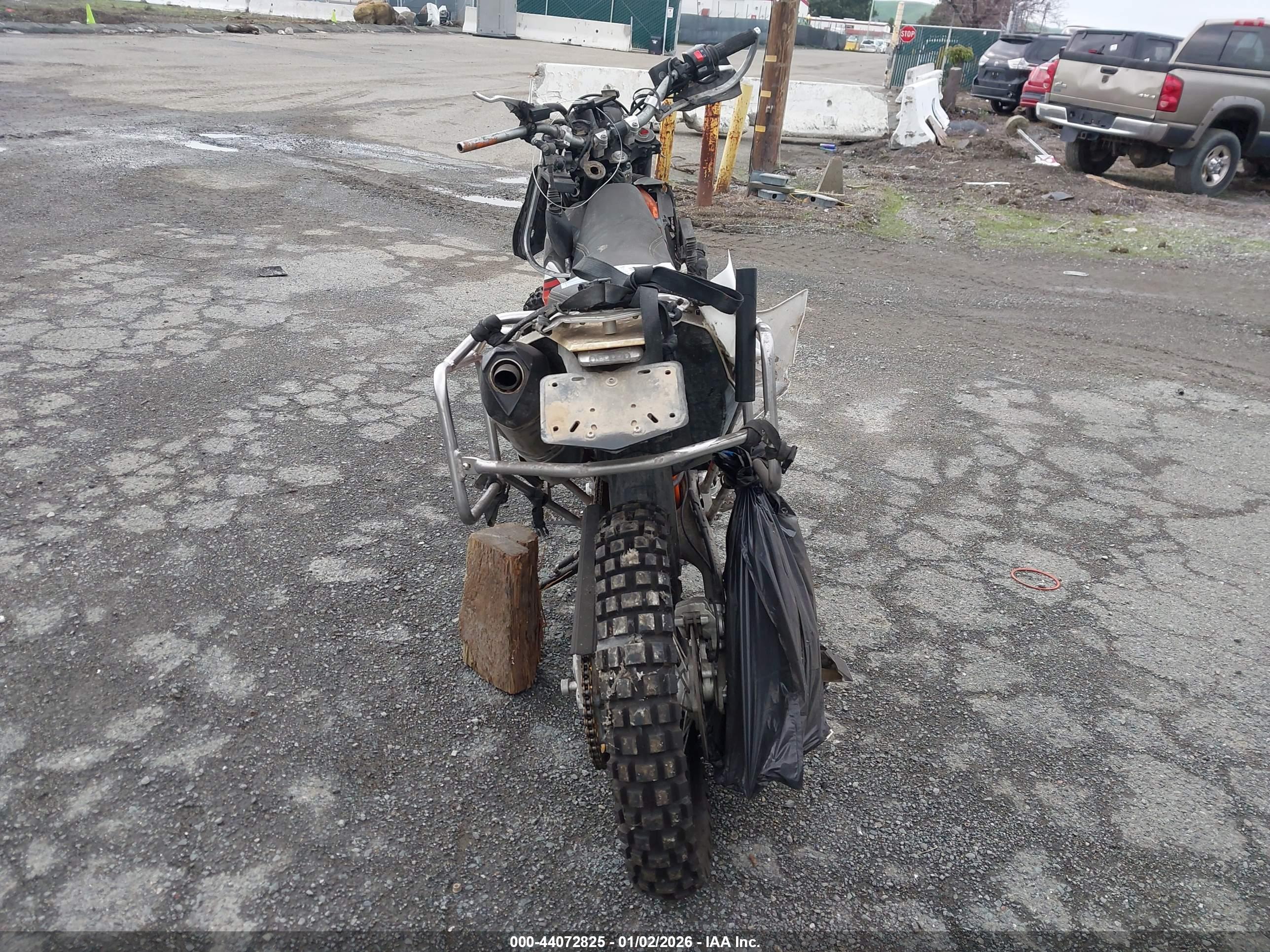 KTM 690 image 6