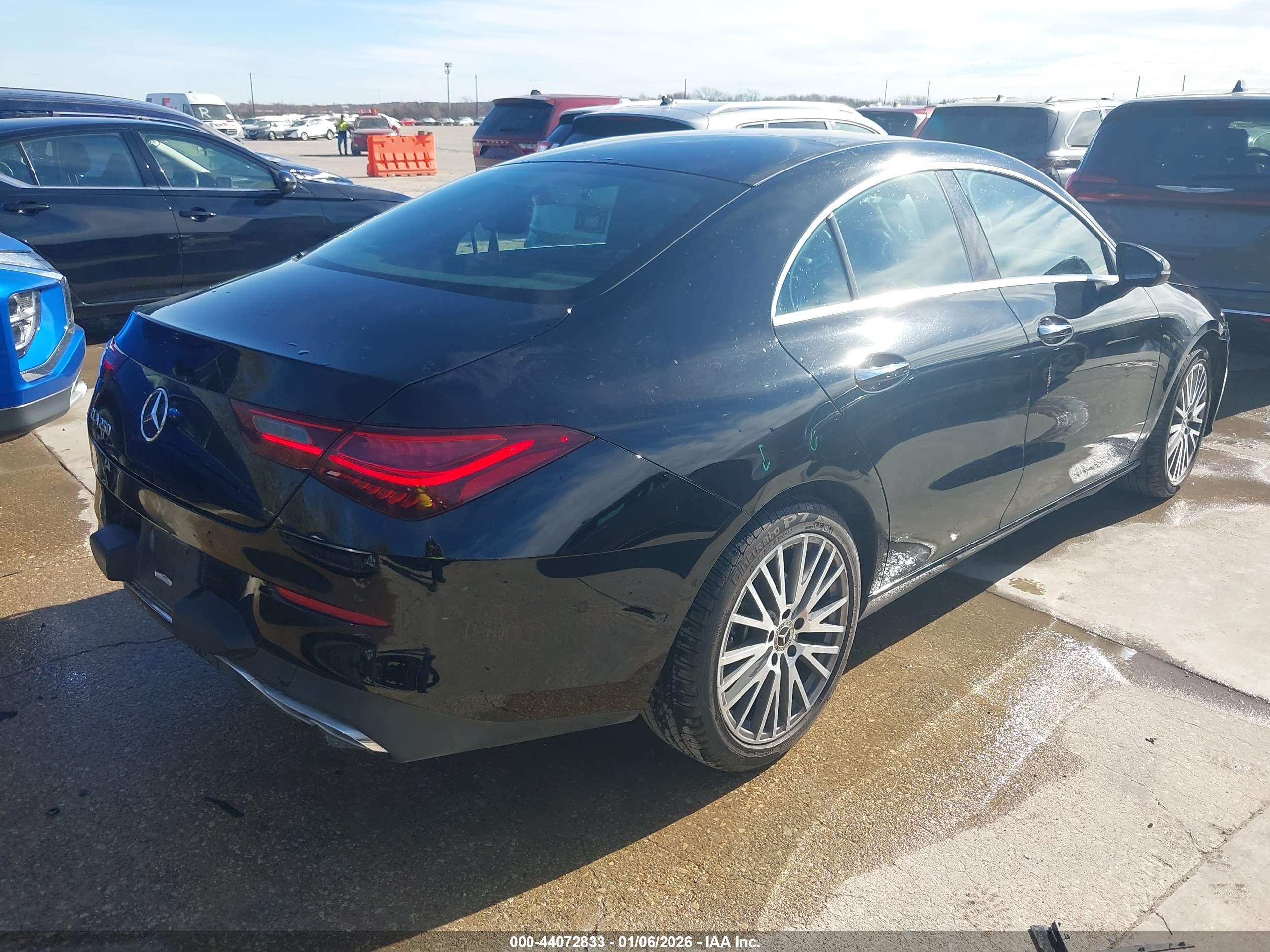 MERCEDES-BENZ CLA image 4