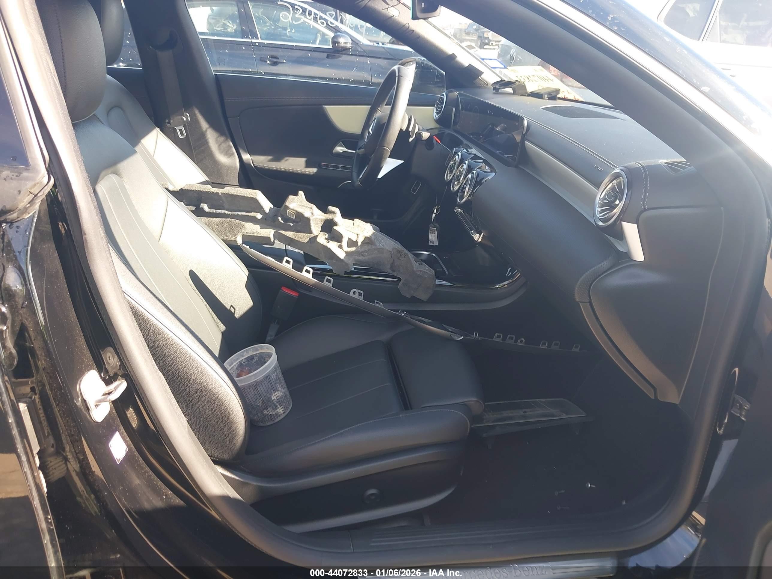 MERCEDES-BENZ CLA image 5