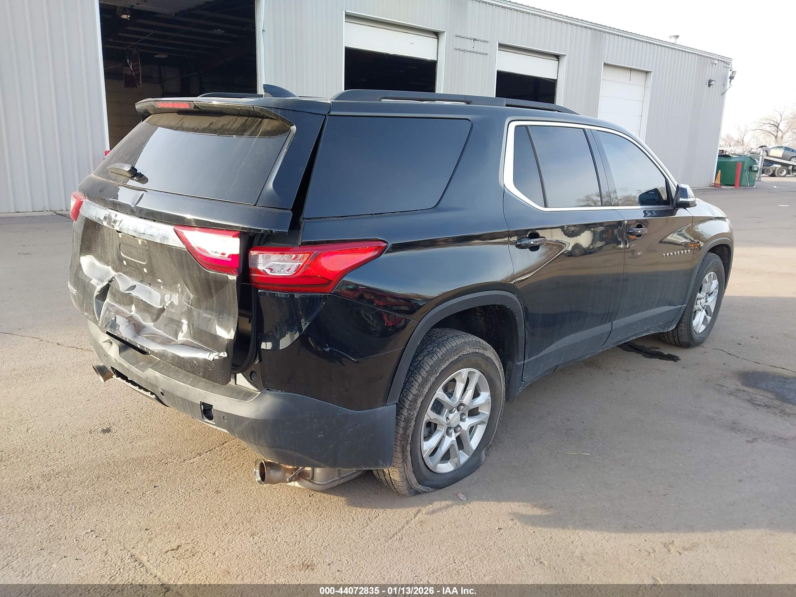 CHEVROLET TRAVERSE image 4
