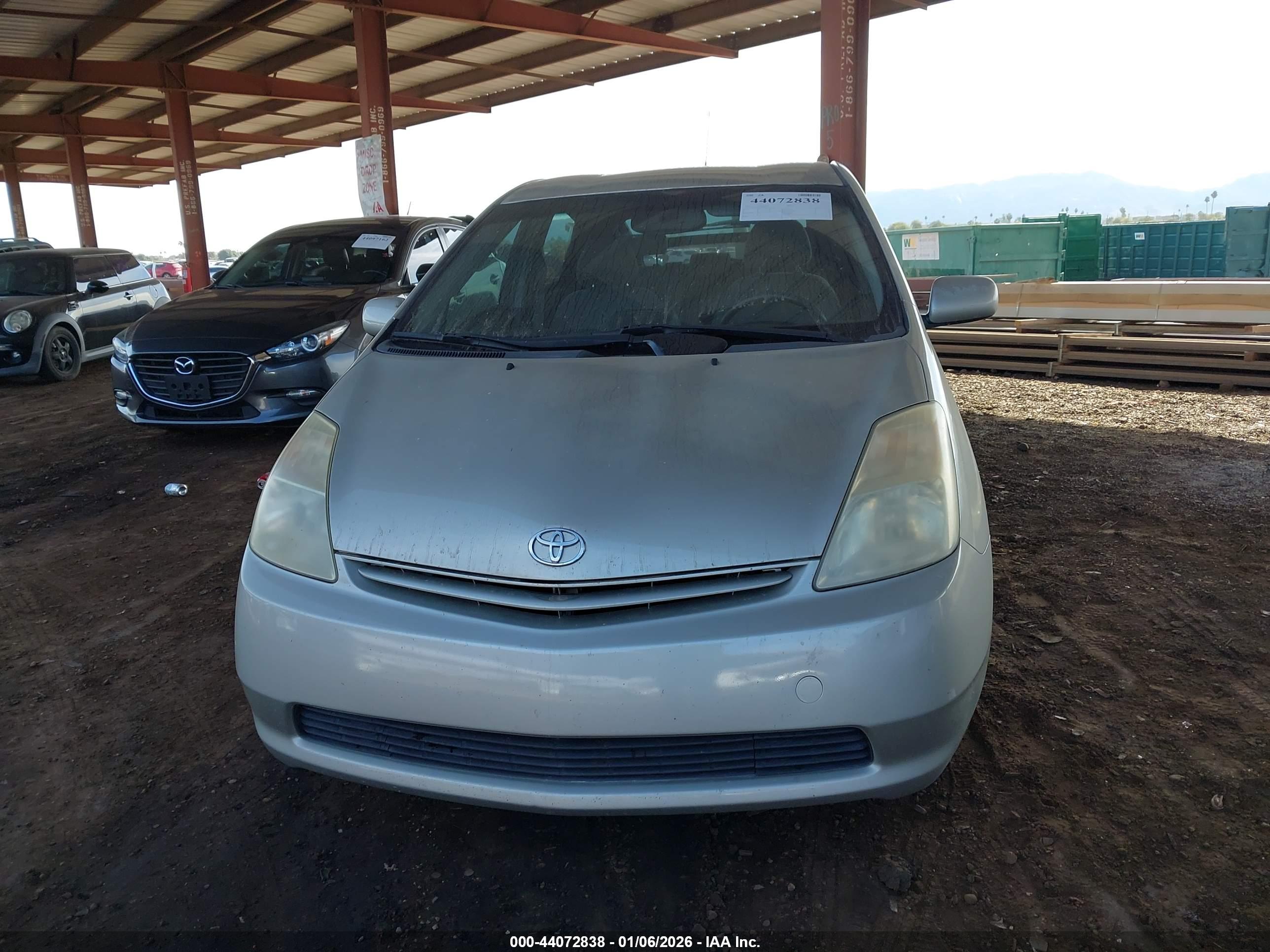TOYOTA PRIUS image 6