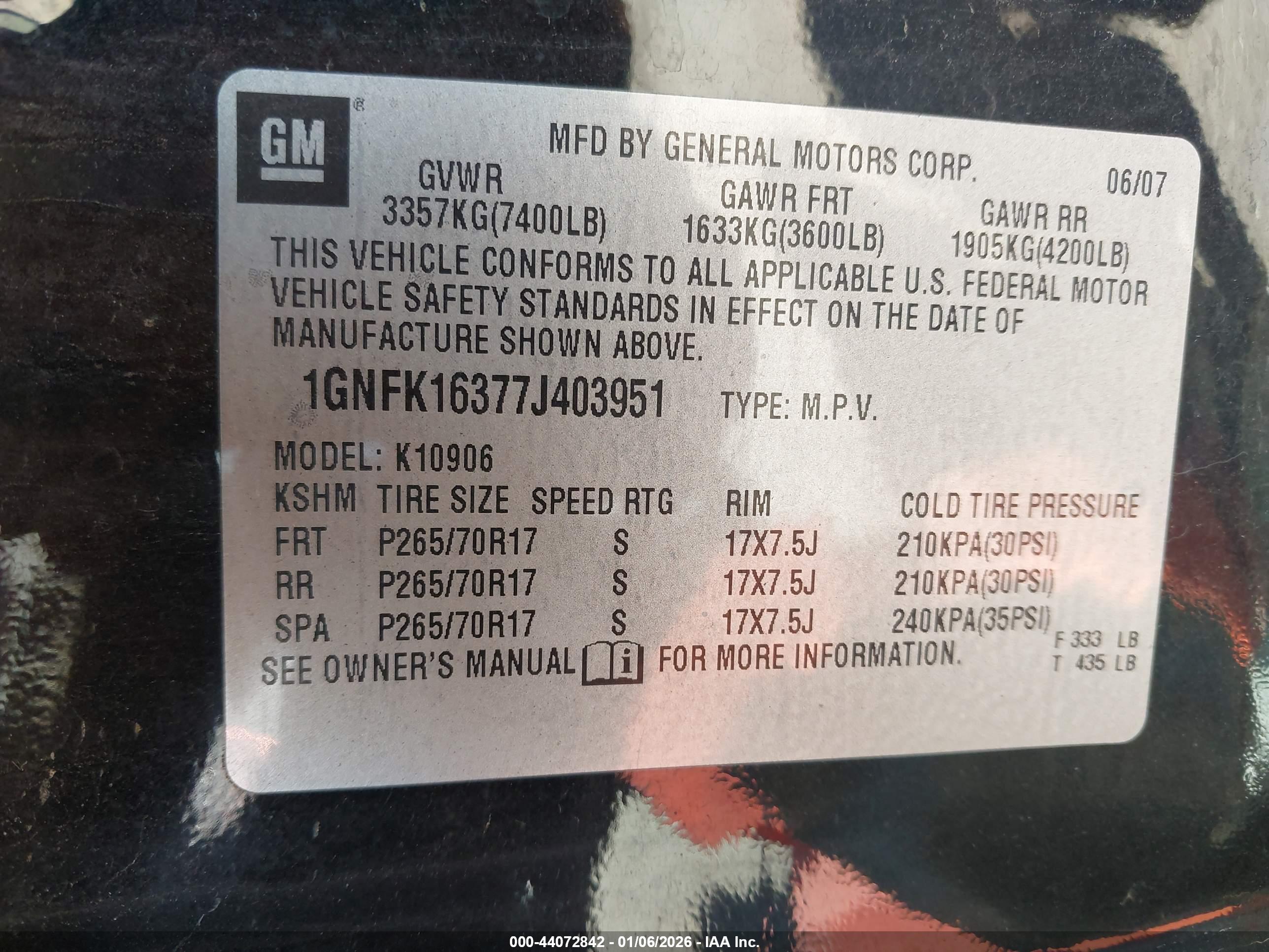 CHEVROLET SUBURBAN image 9