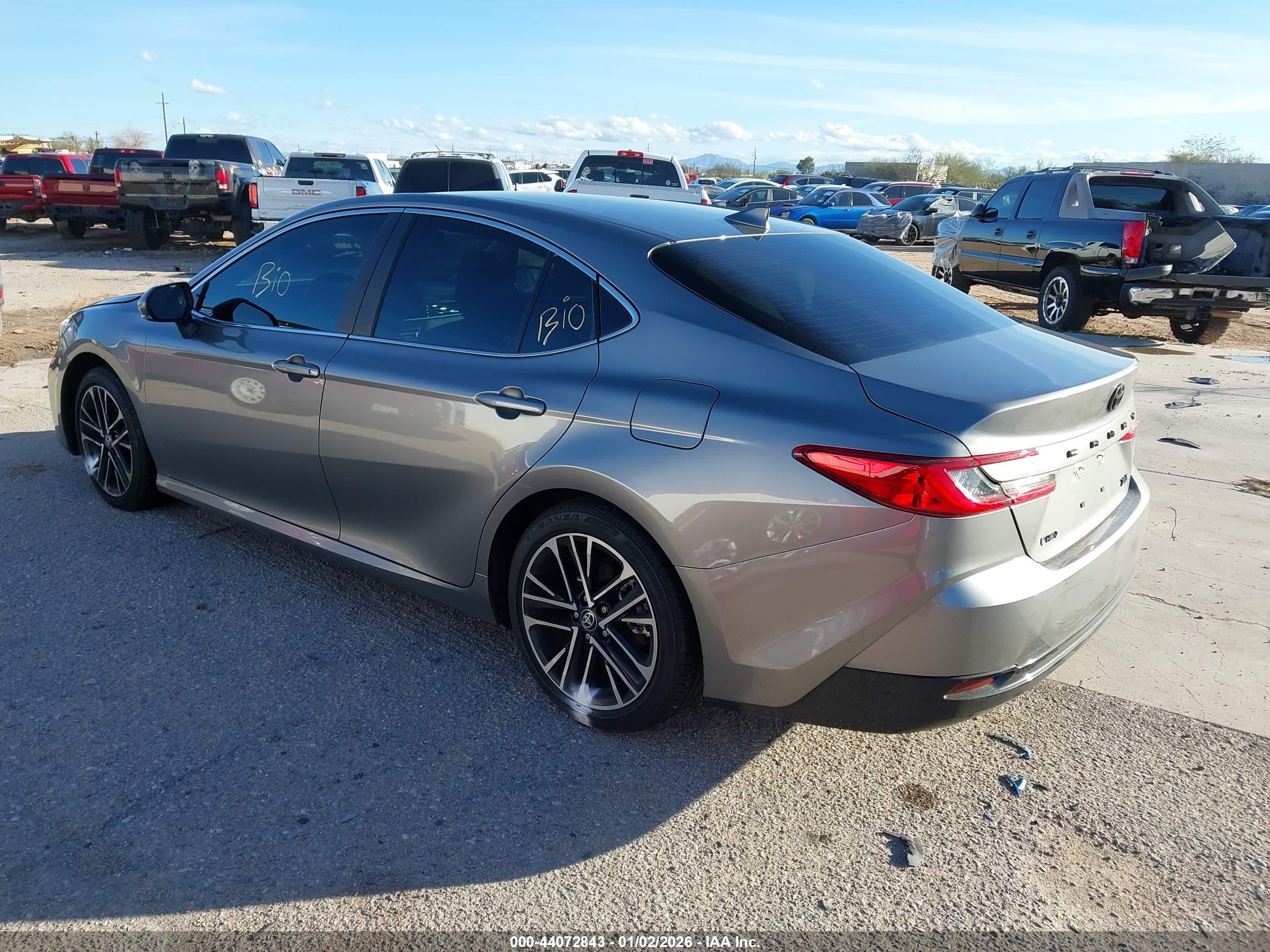 TOYOTA CAMRY image 3
