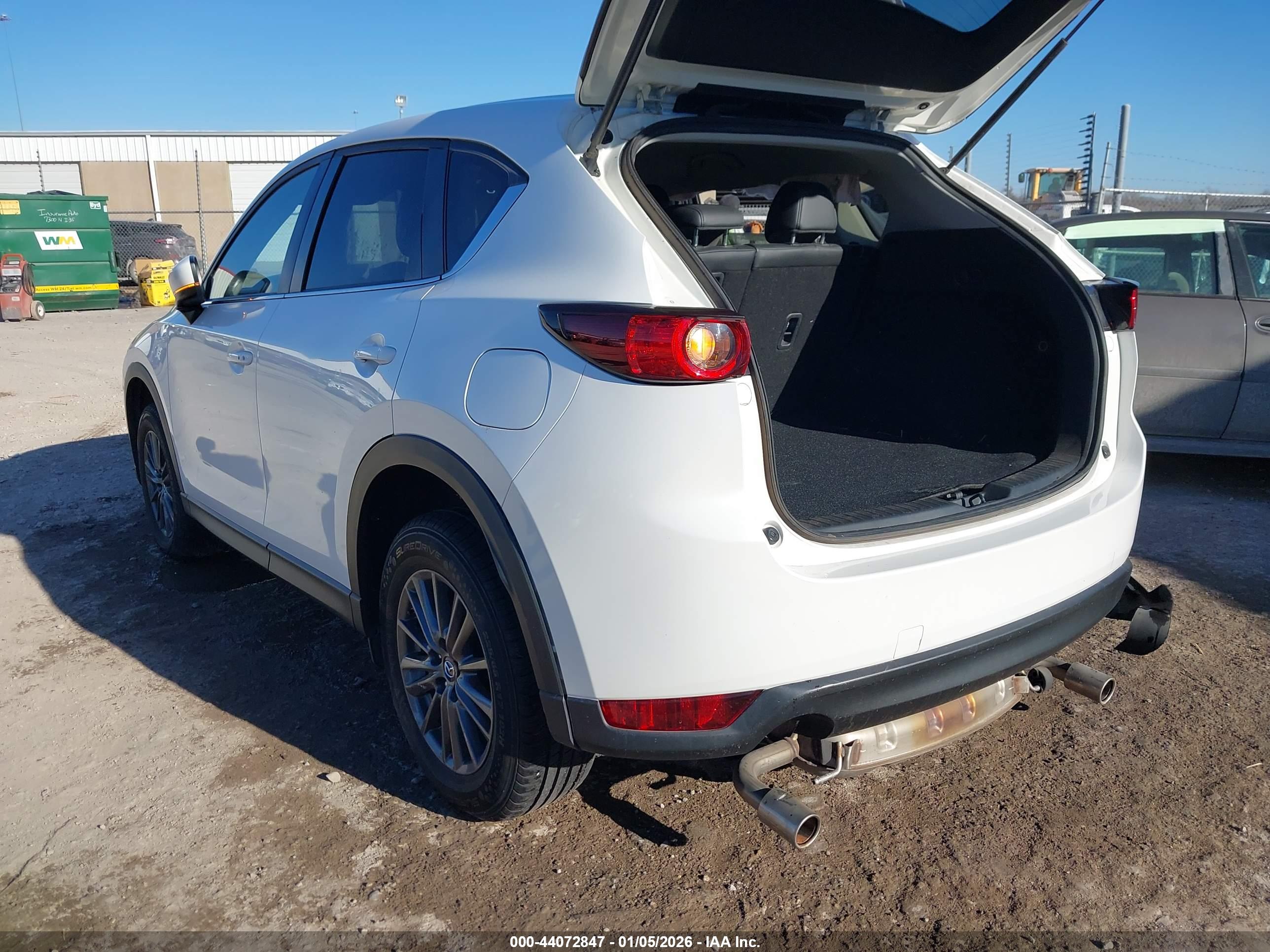 MAZDA CX-5 image 3
