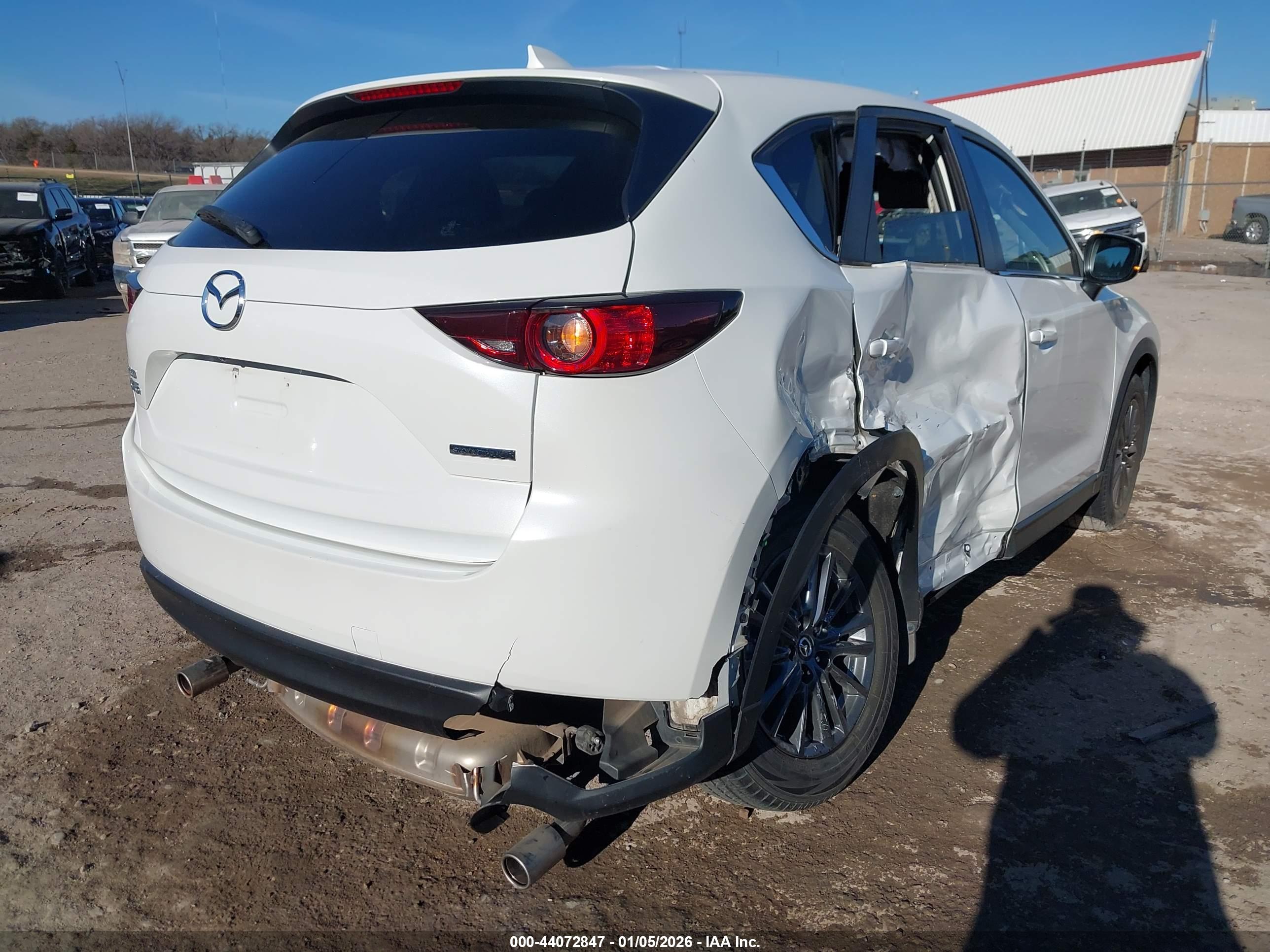 MAZDA CX-5 image 4