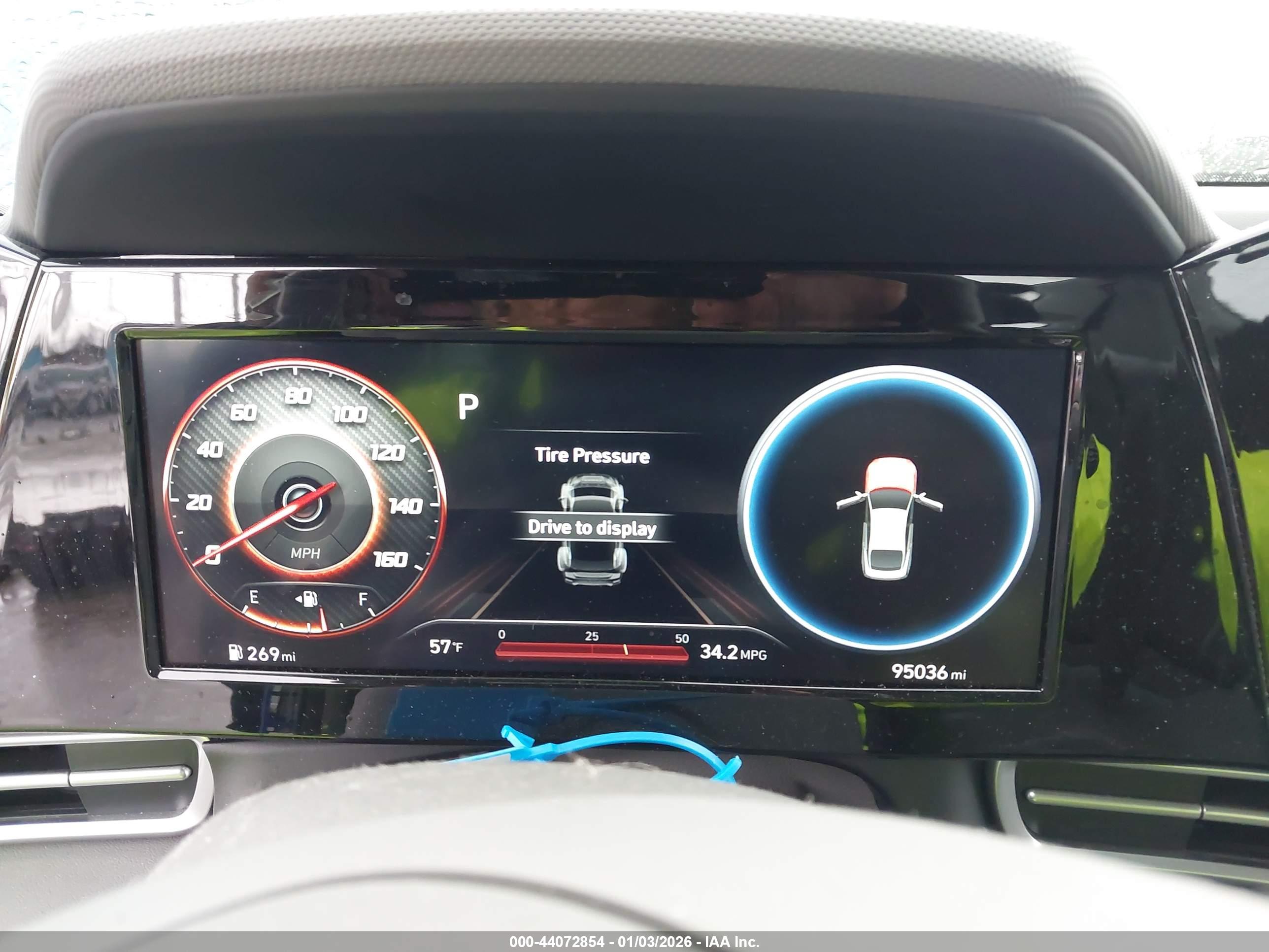 HYUNDAI ELANTRA image 7