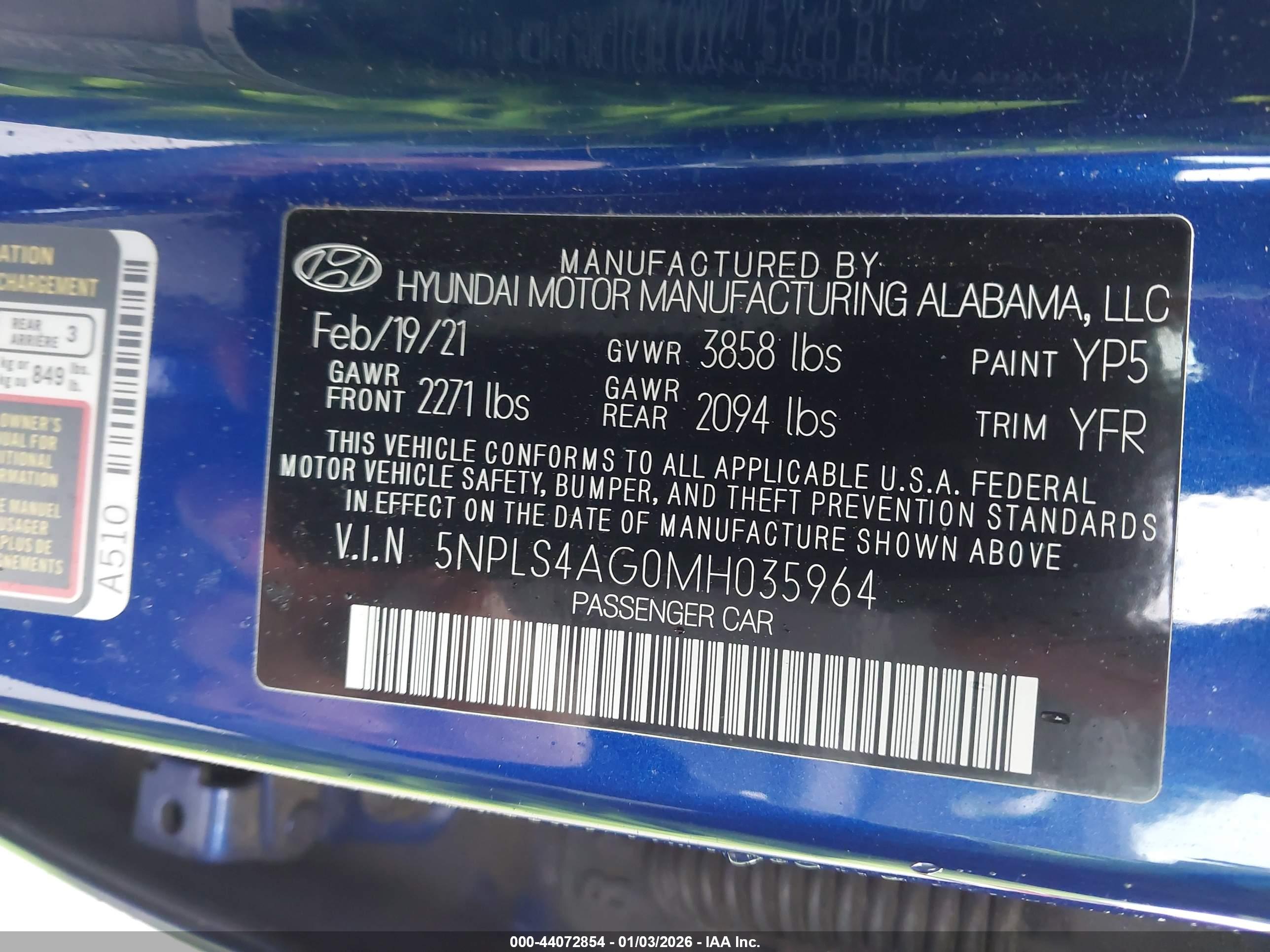 HYUNDAI ELANTRA image 9