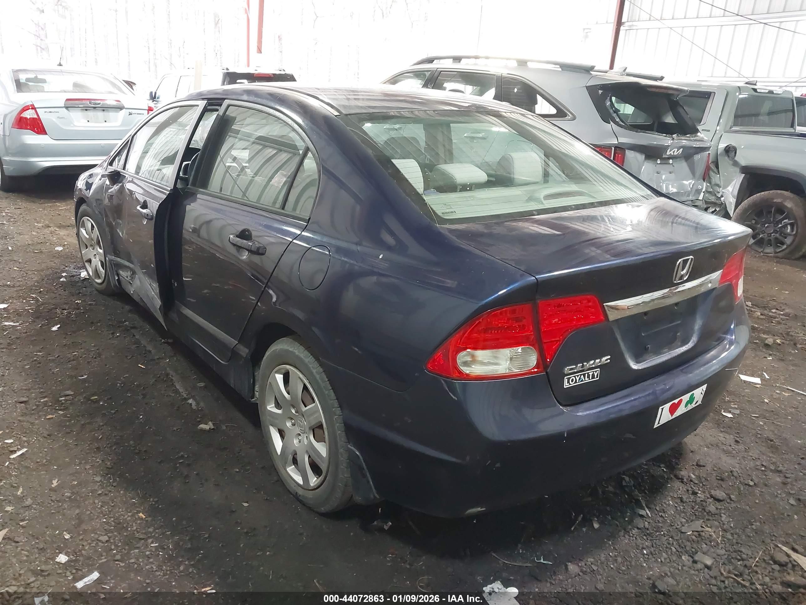HONDA CIVIC image 3
