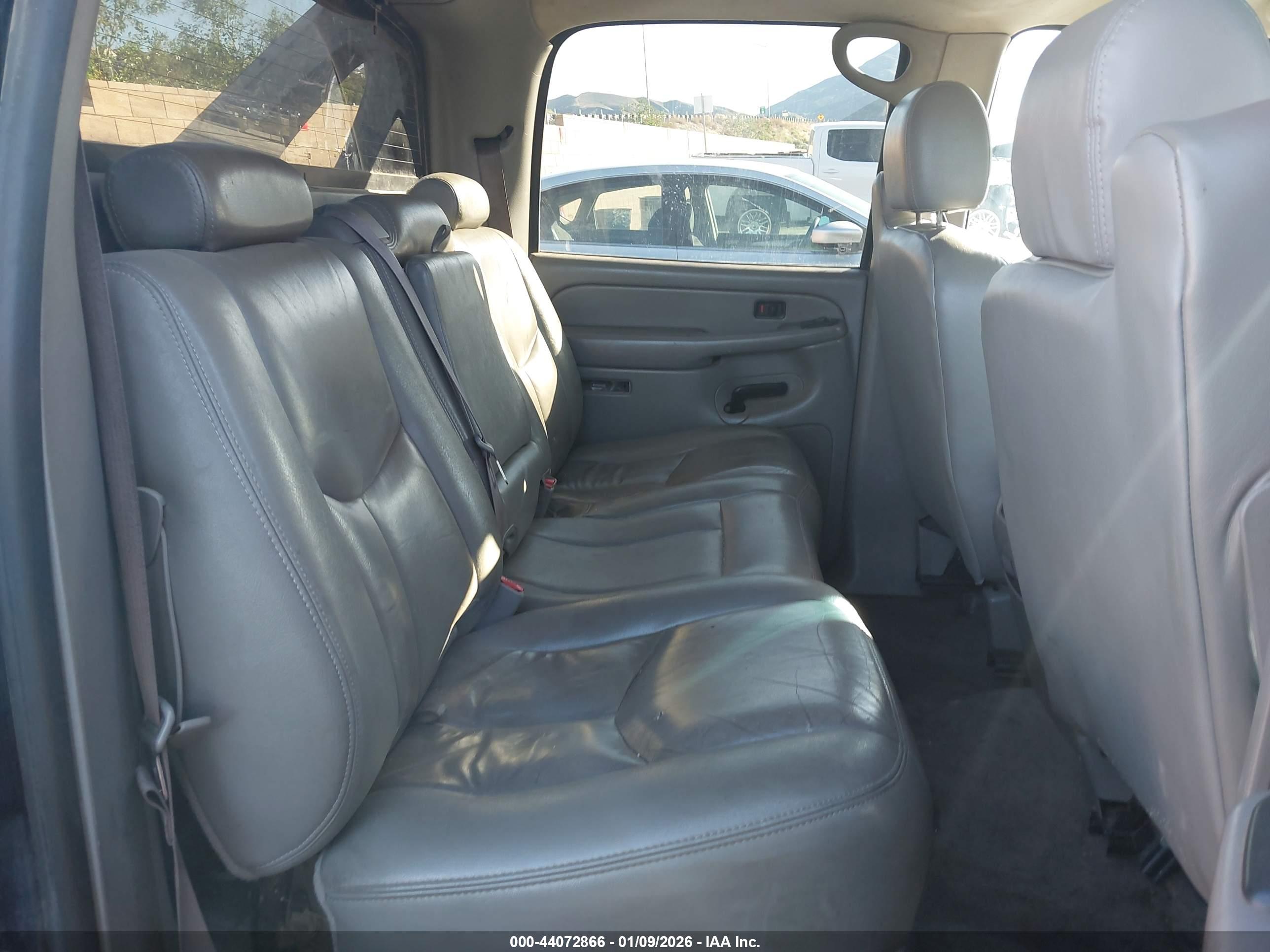 CHEVROLET AVALANCHE image 8