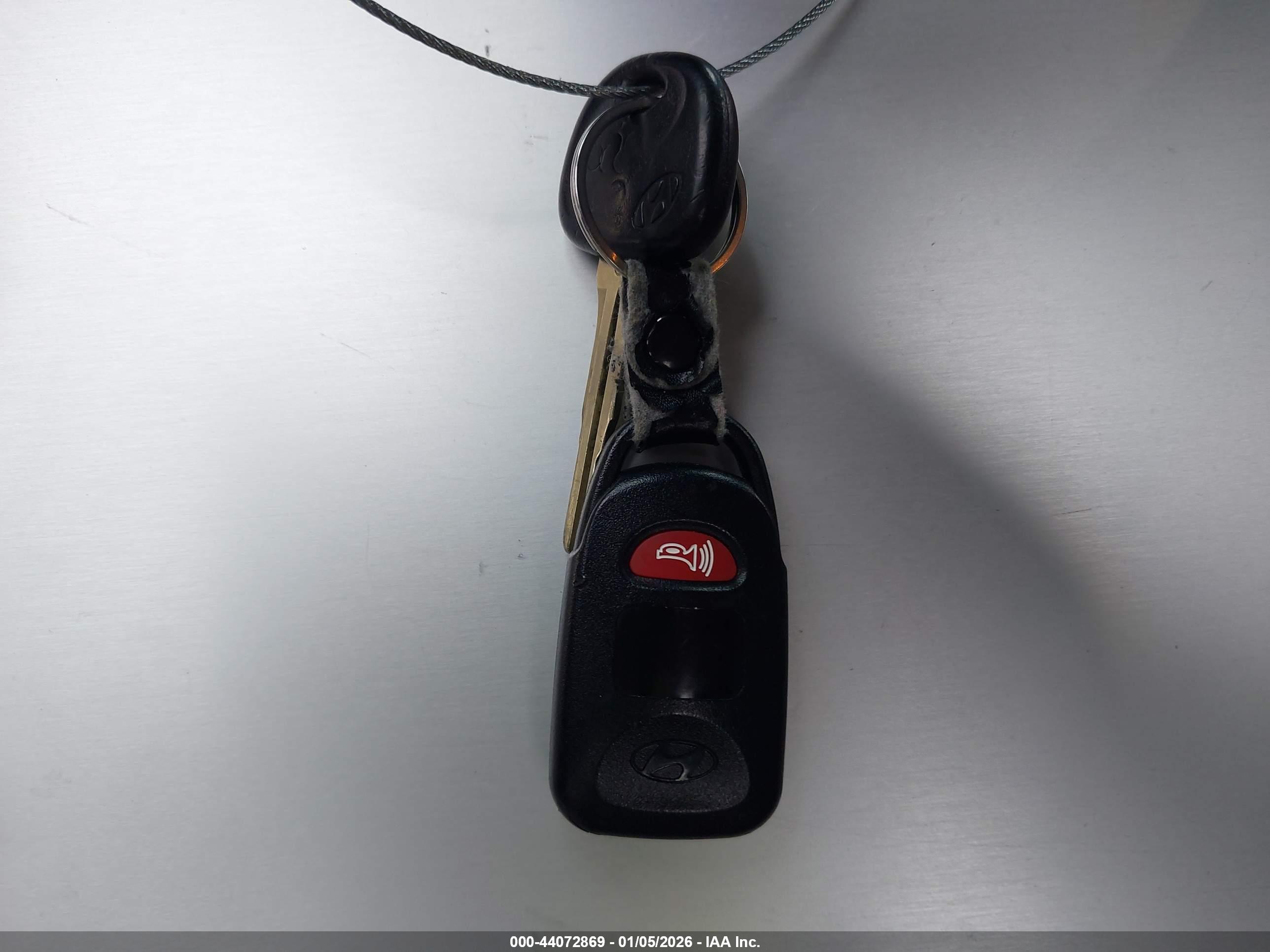 HYUNDAI ELANTRA image 11