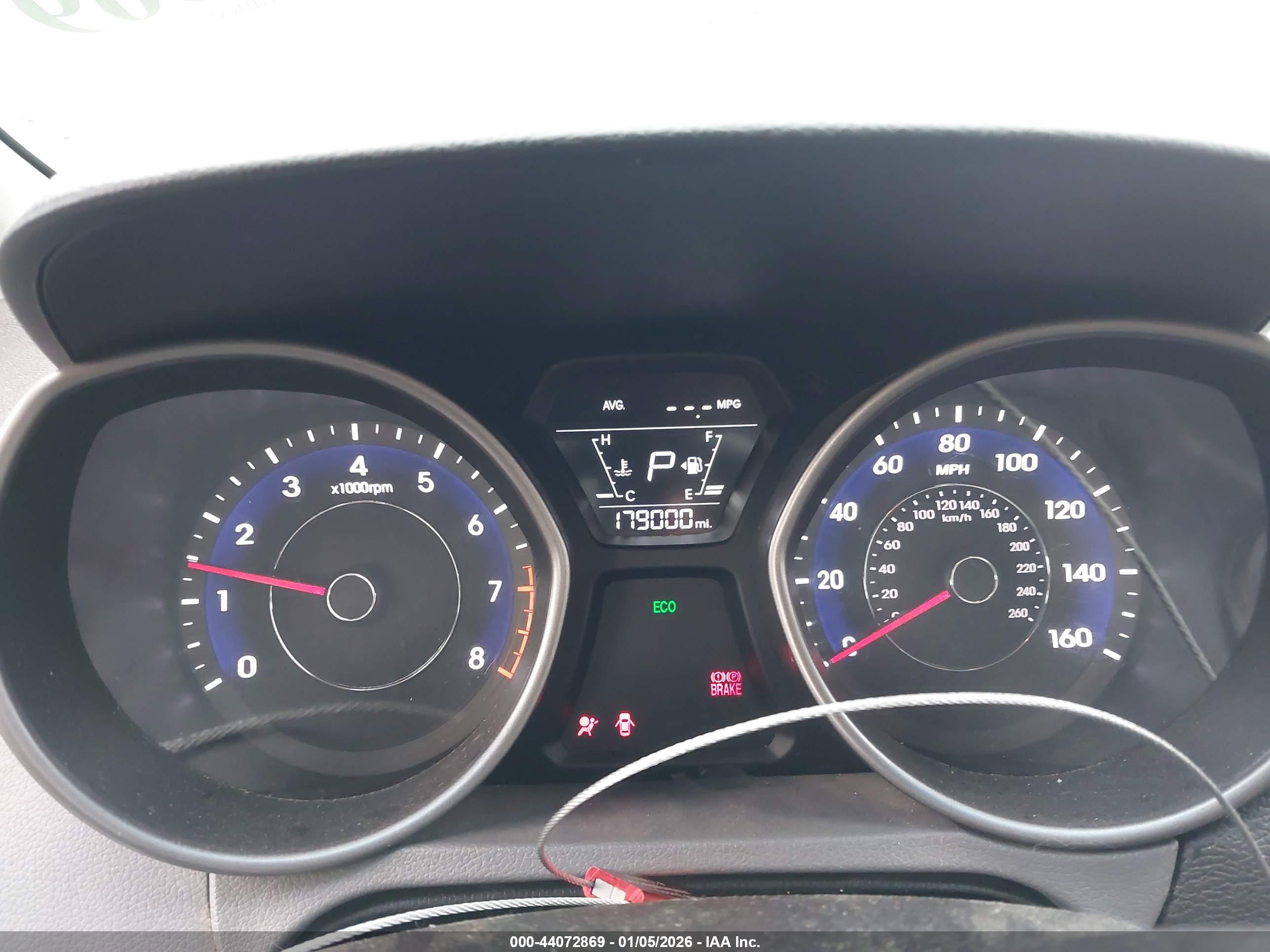 HYUNDAI ELANTRA image 7