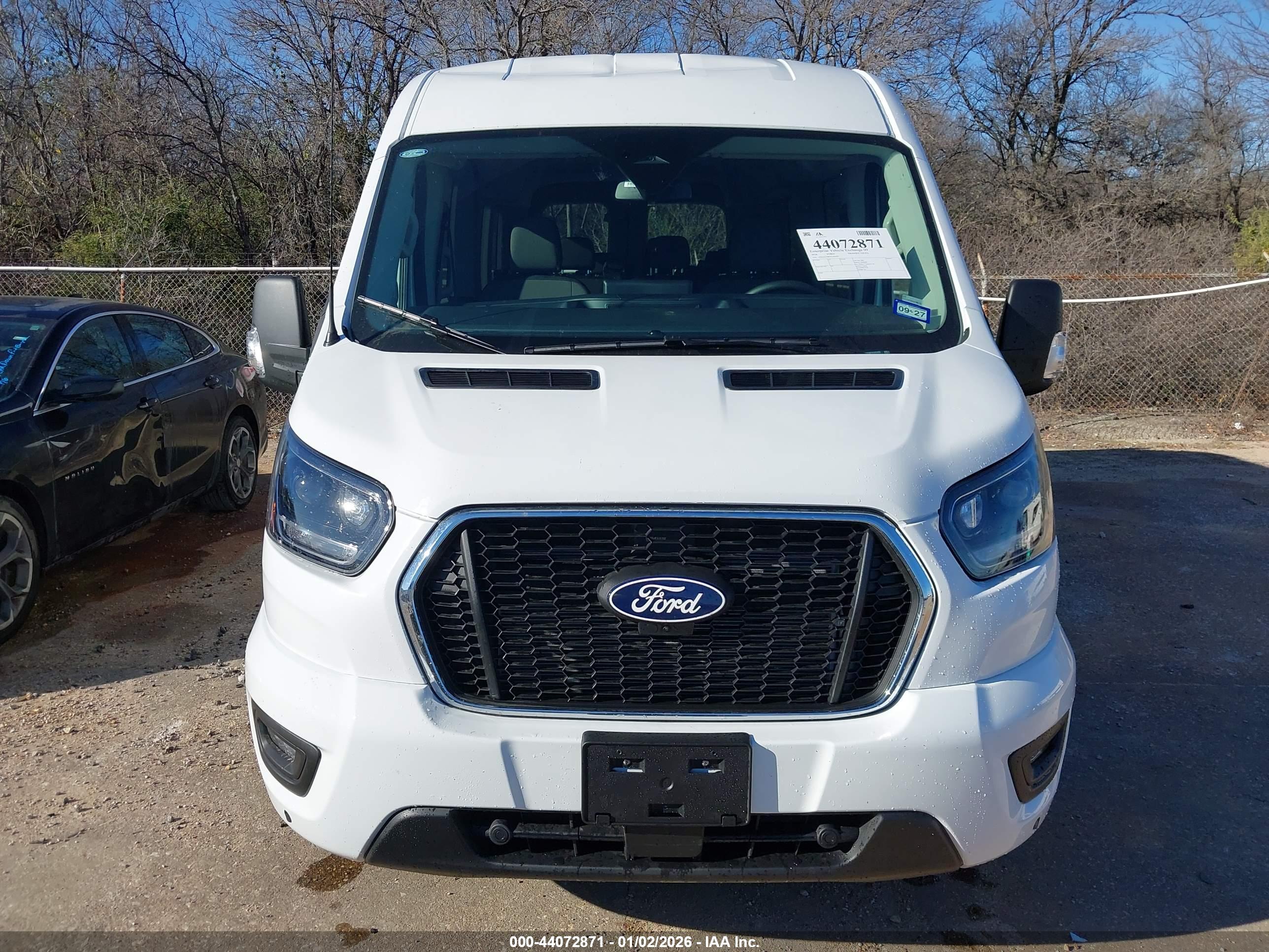FORD TRANSIT-350 image 6