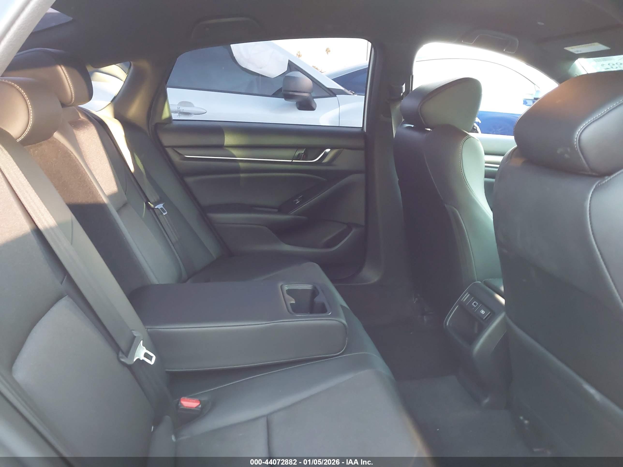 HONDA ACCORD image 8