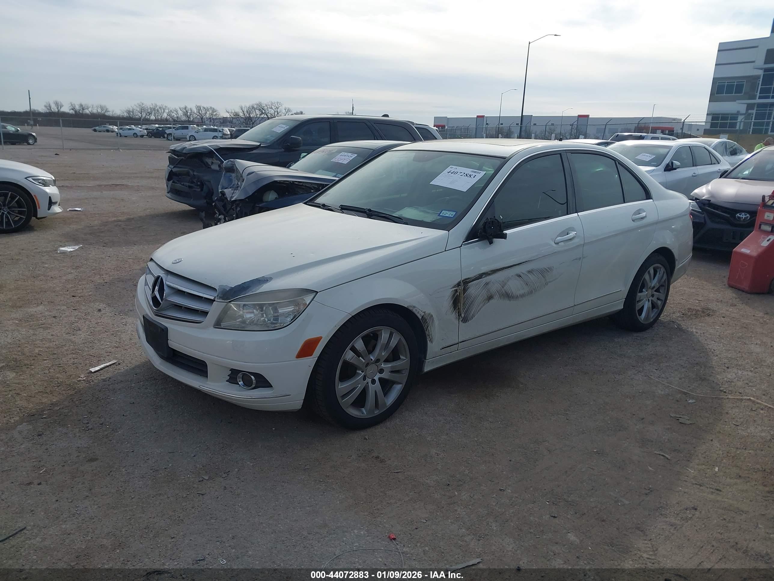 MERCEDES-BENZ C image 2