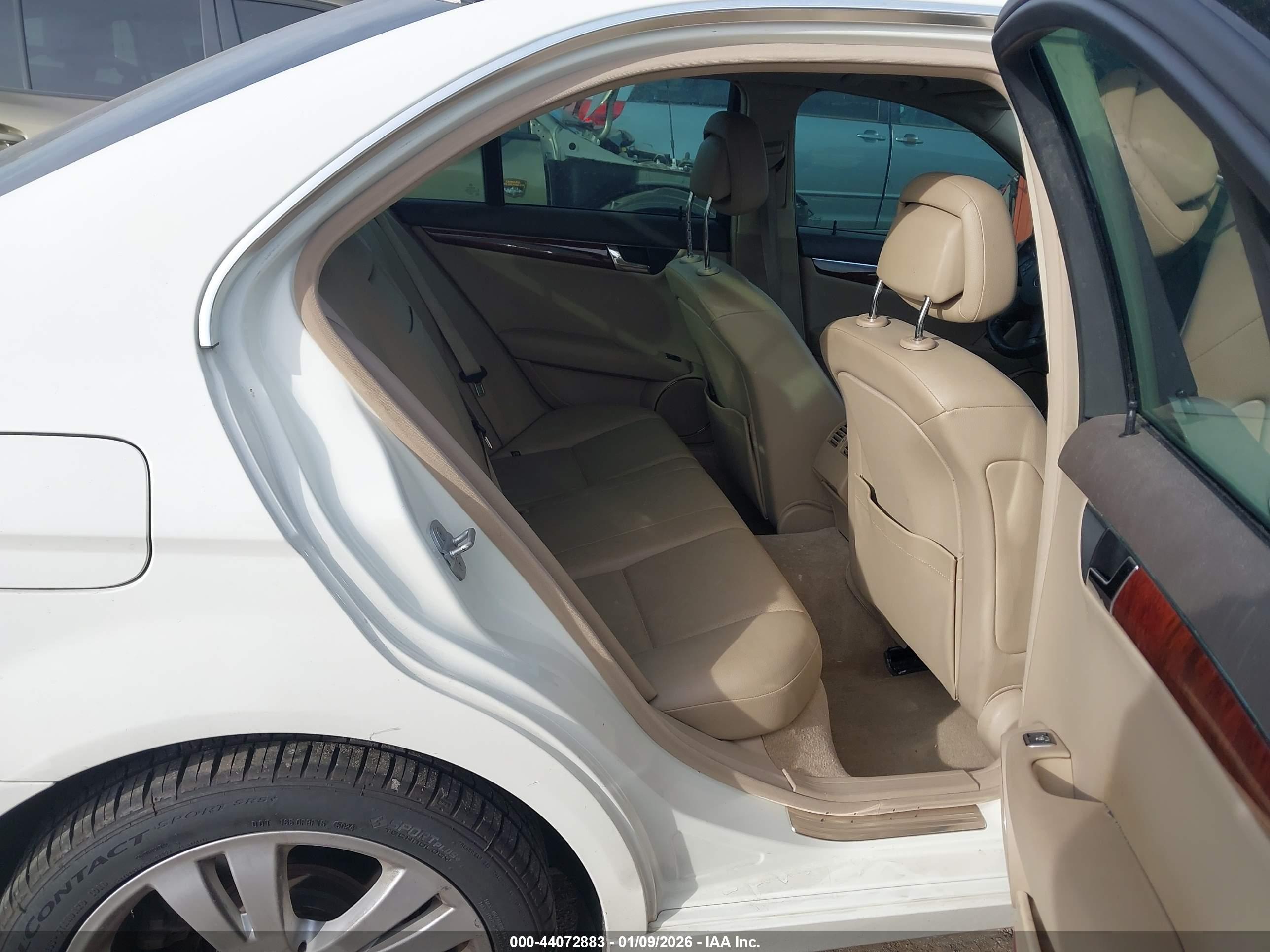 MERCEDES-BENZ C image 8
