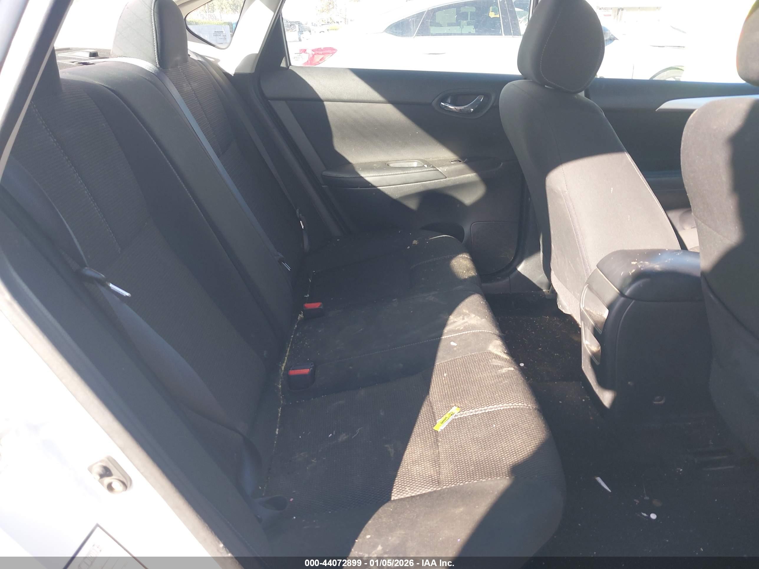 NISSAN SENTRA image 8