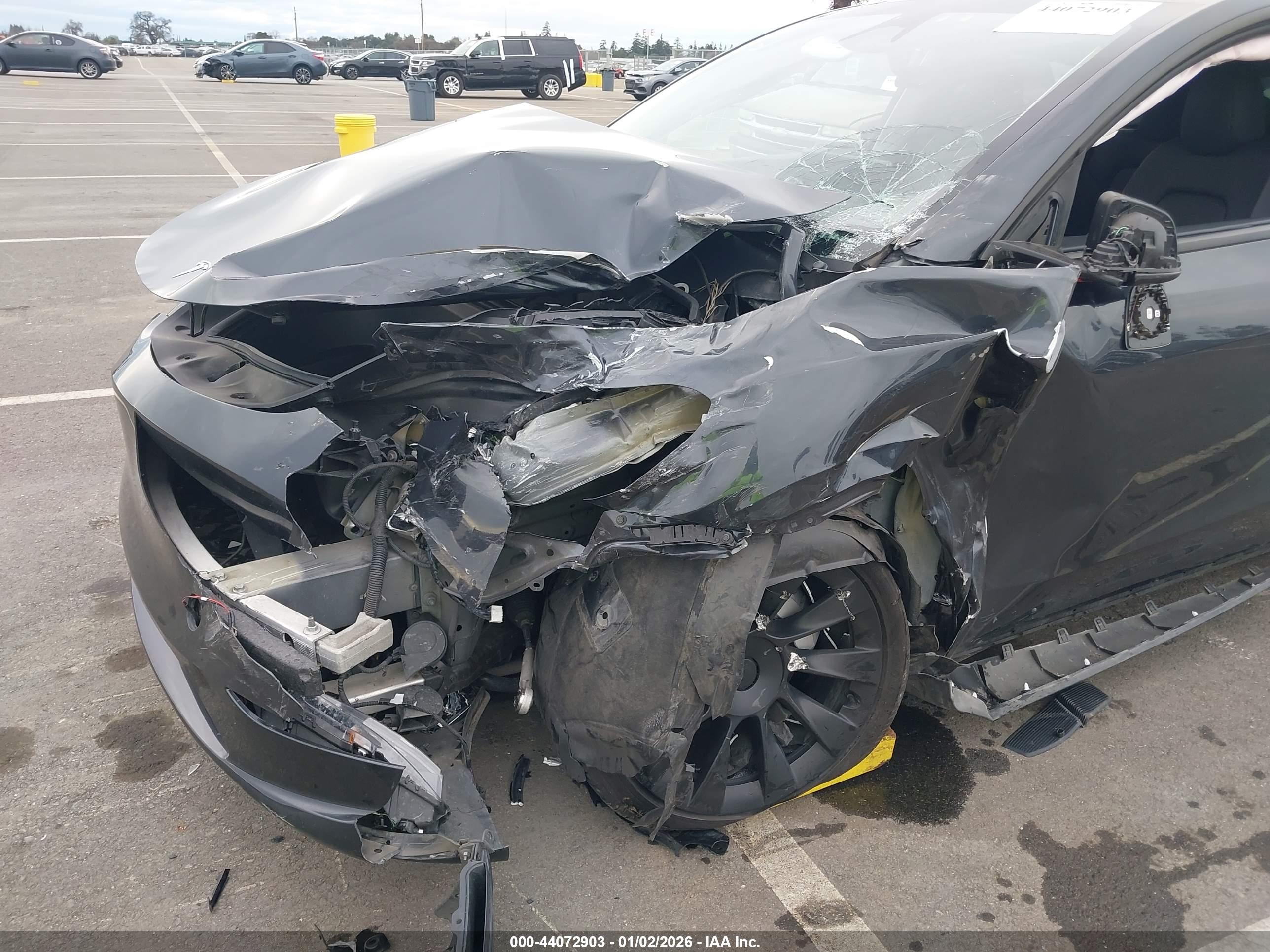 TESLA MODEL image 6