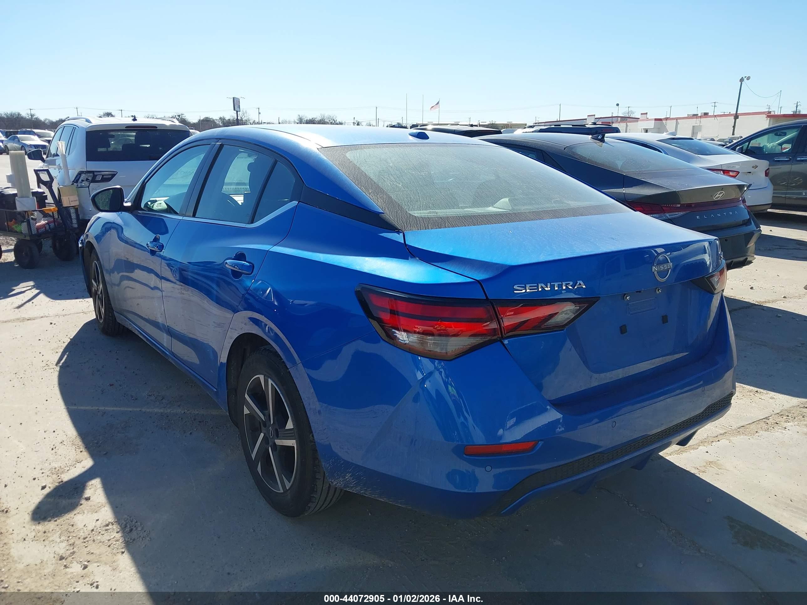 NISSAN SENTRA image 3