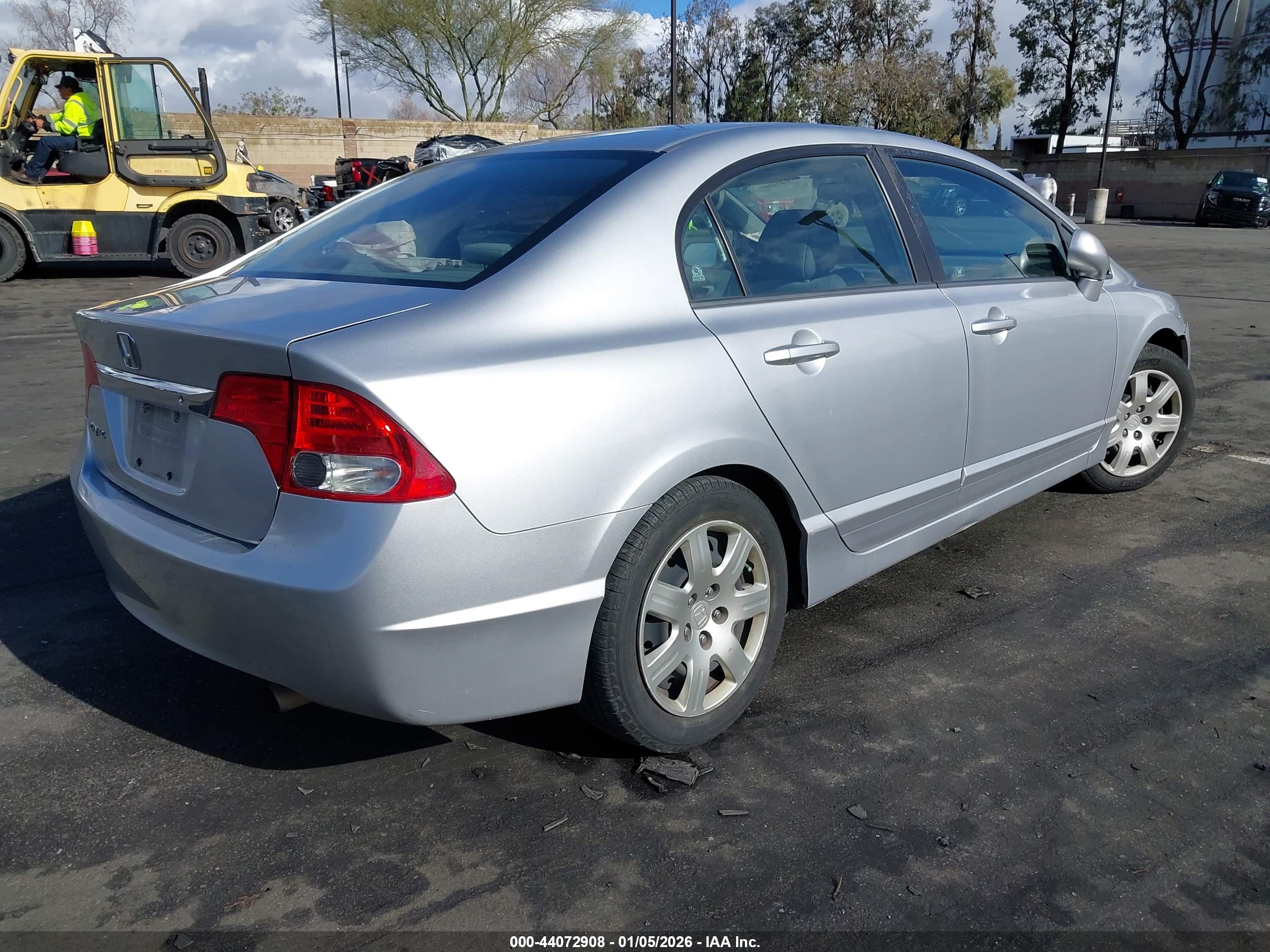 HONDA CIVIC image 4