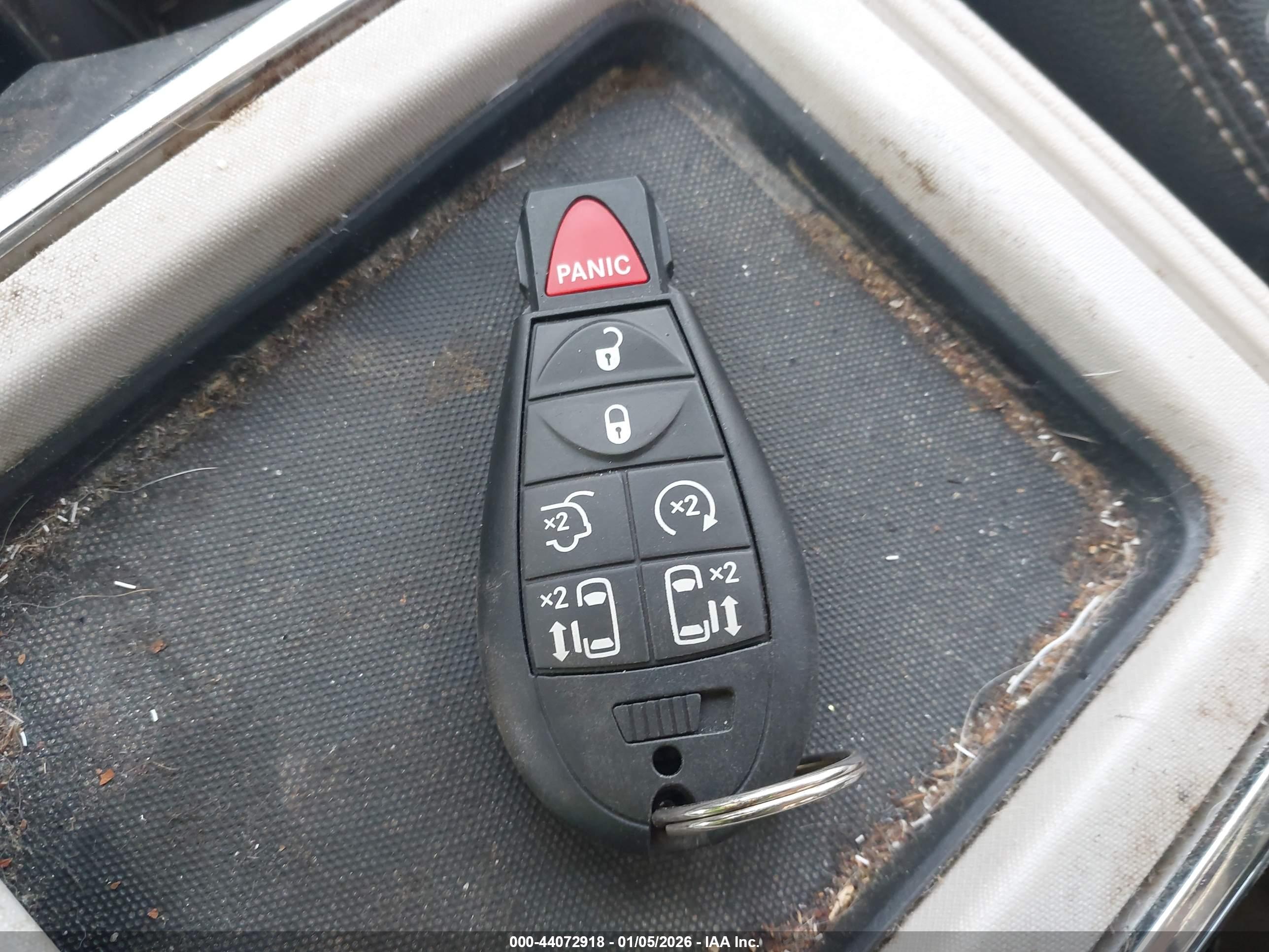 CHRYSLER TOWN image 11