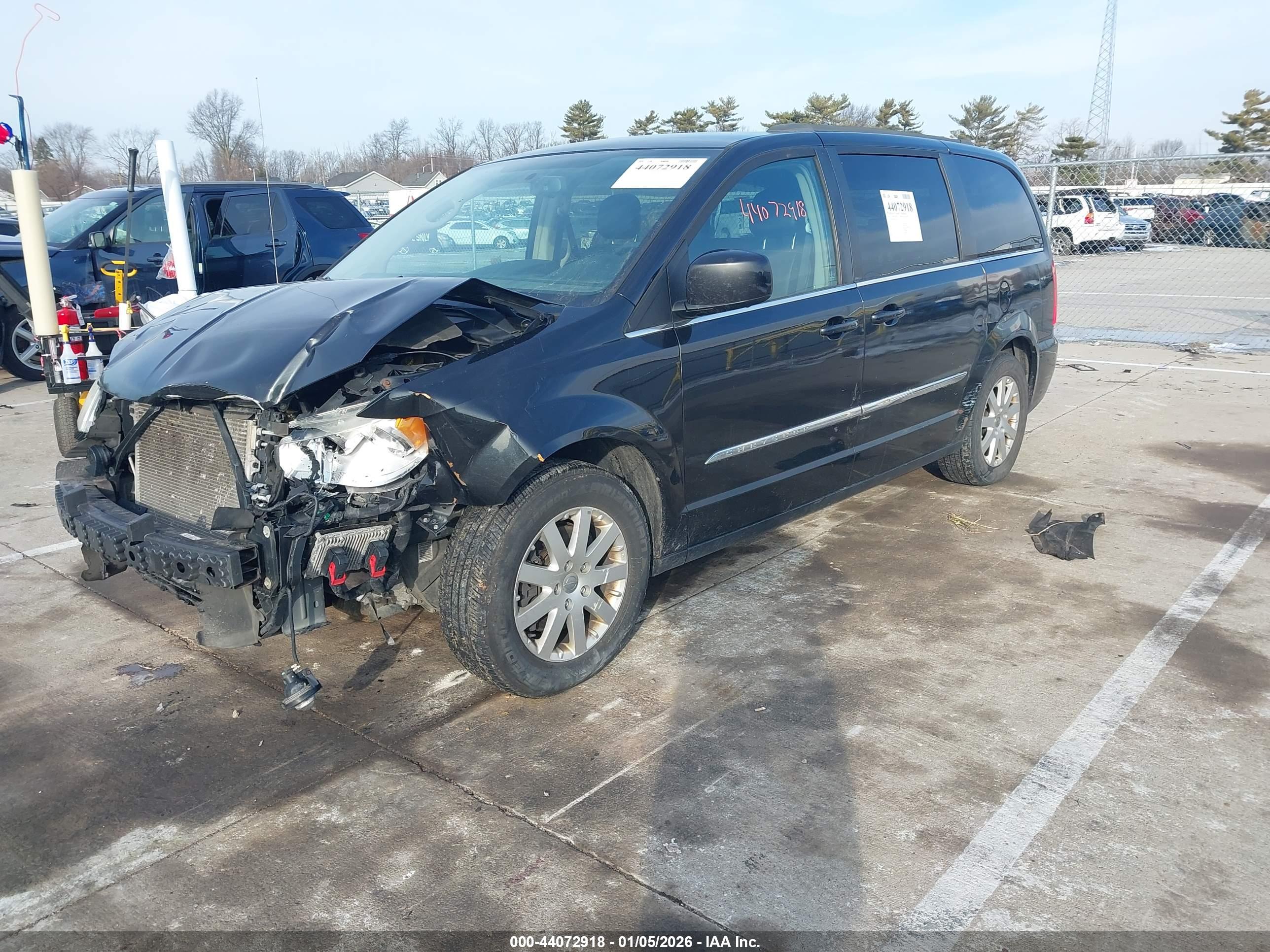 CHRYSLER TOWN image 2