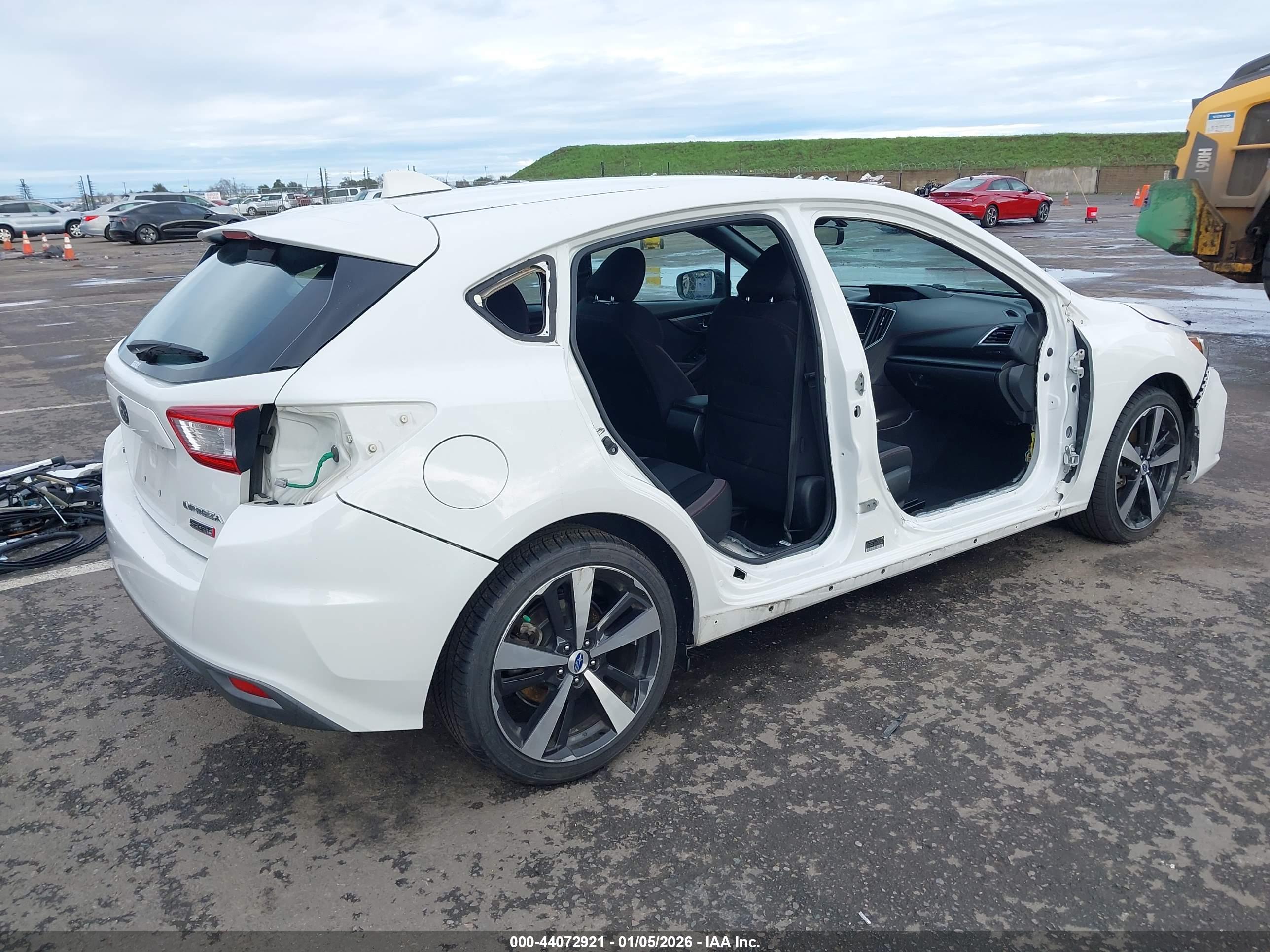 SUBARU IMPREZA image 4