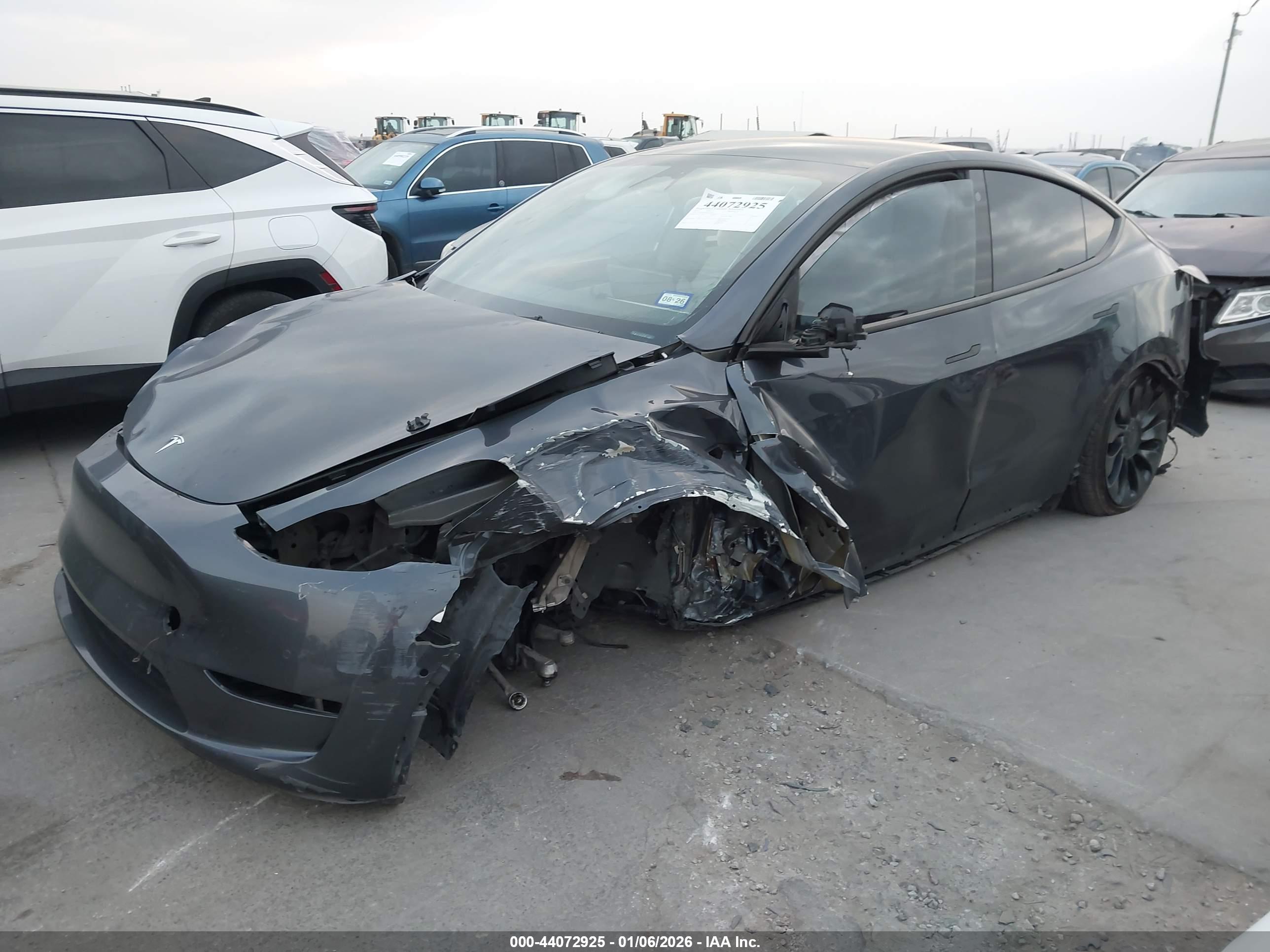 TESLA MODEL image 2