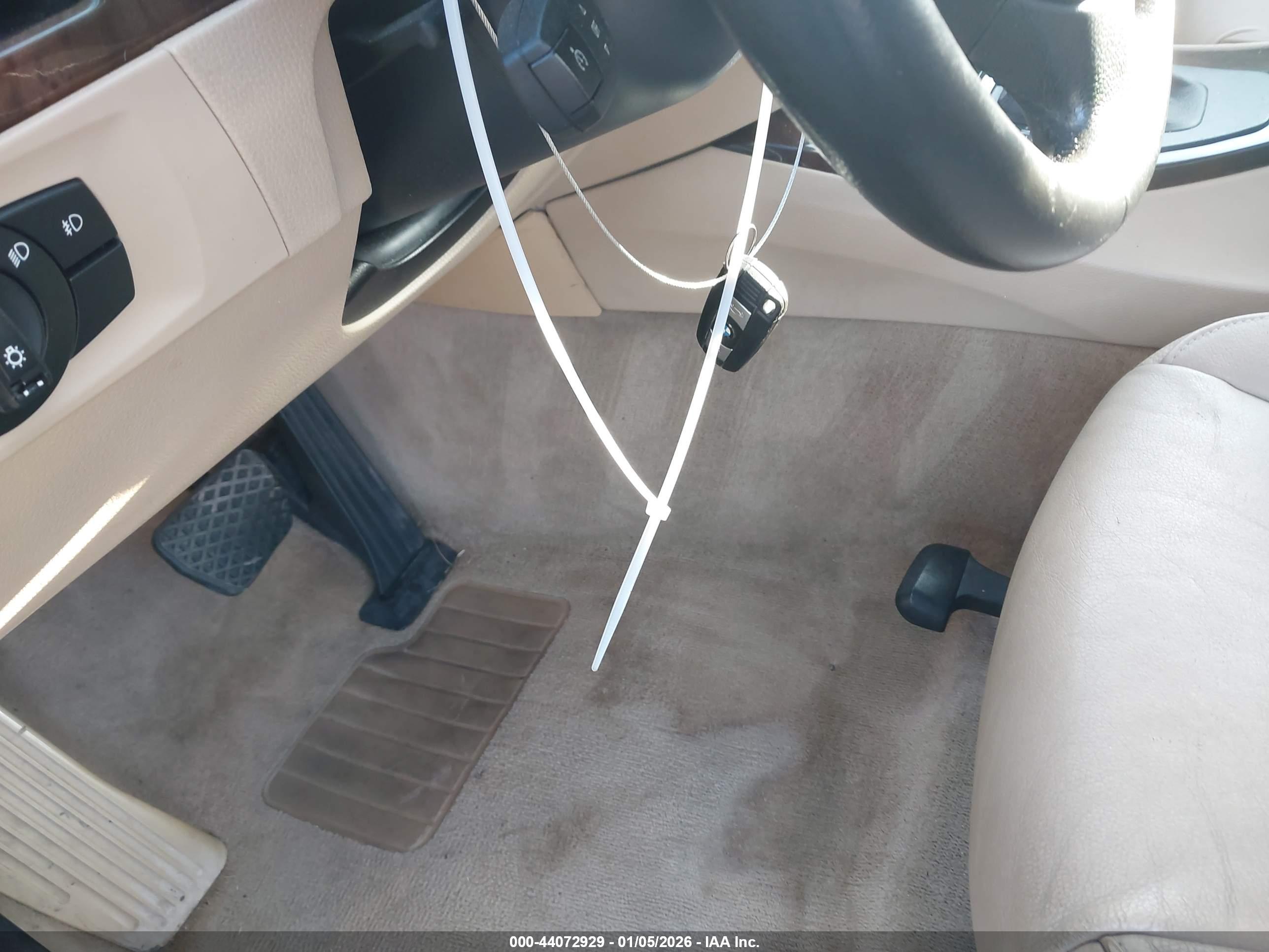 BMW 328I image 11