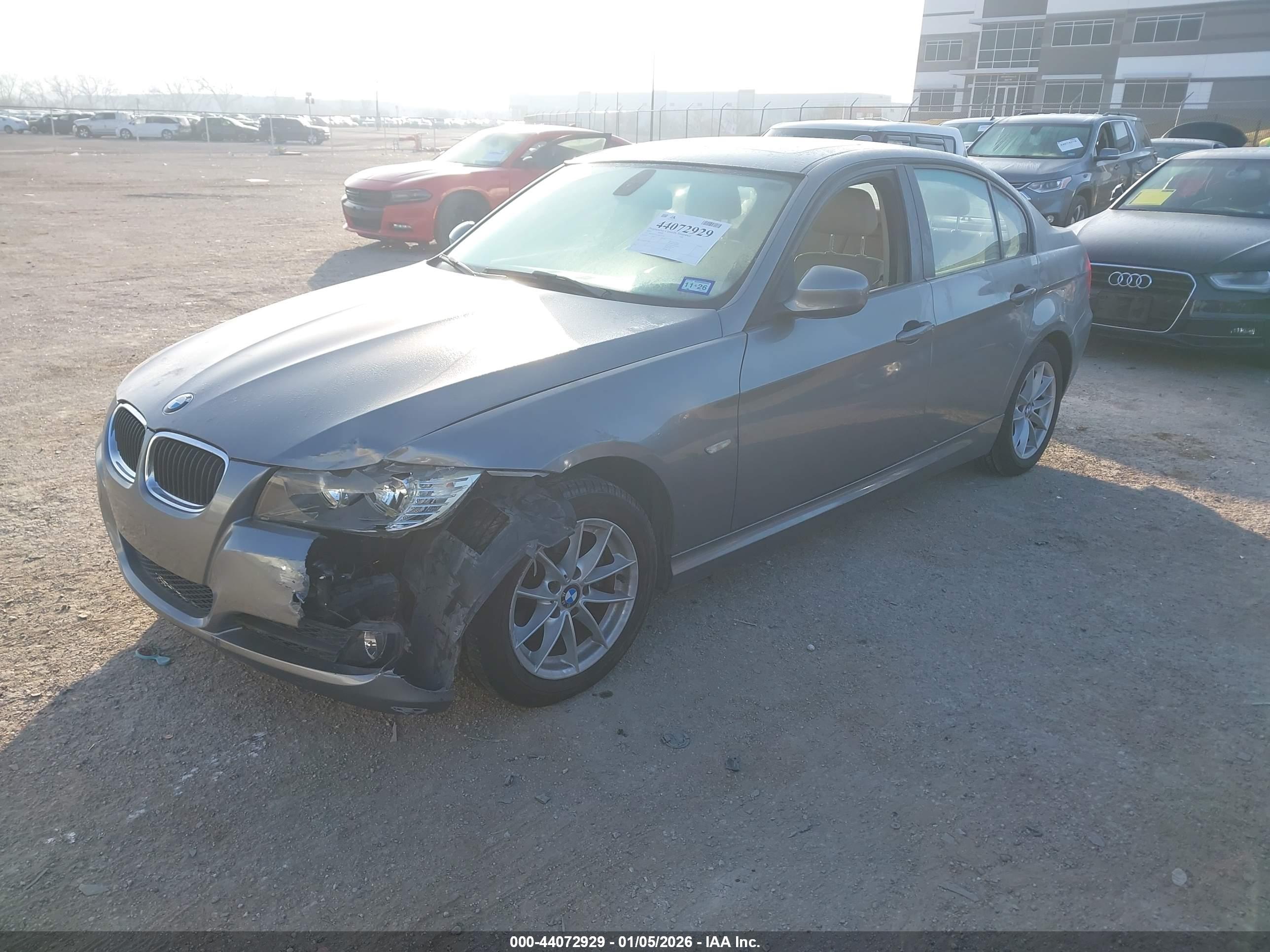BMW 328I image 2