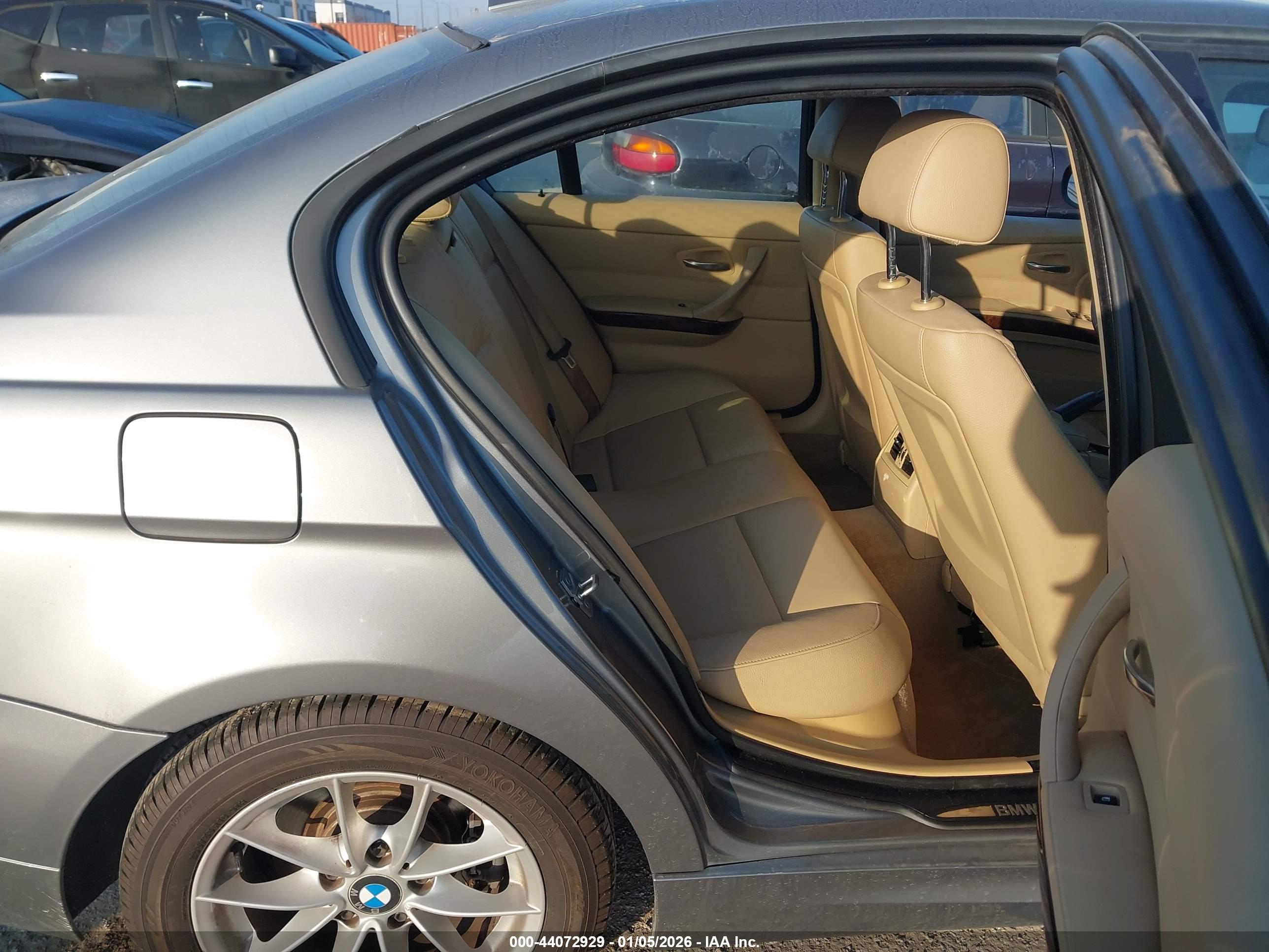 BMW 328I image 8