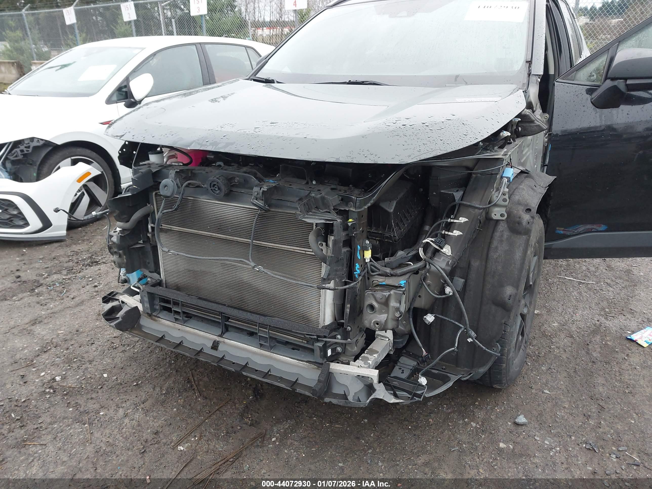 TOYOTA RAV4 image 6