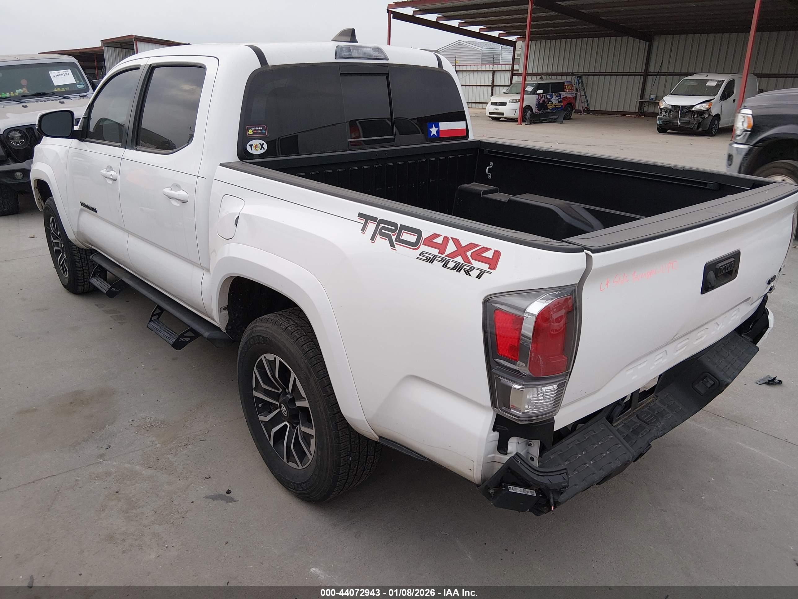 TOYOTA TACOMA image 3