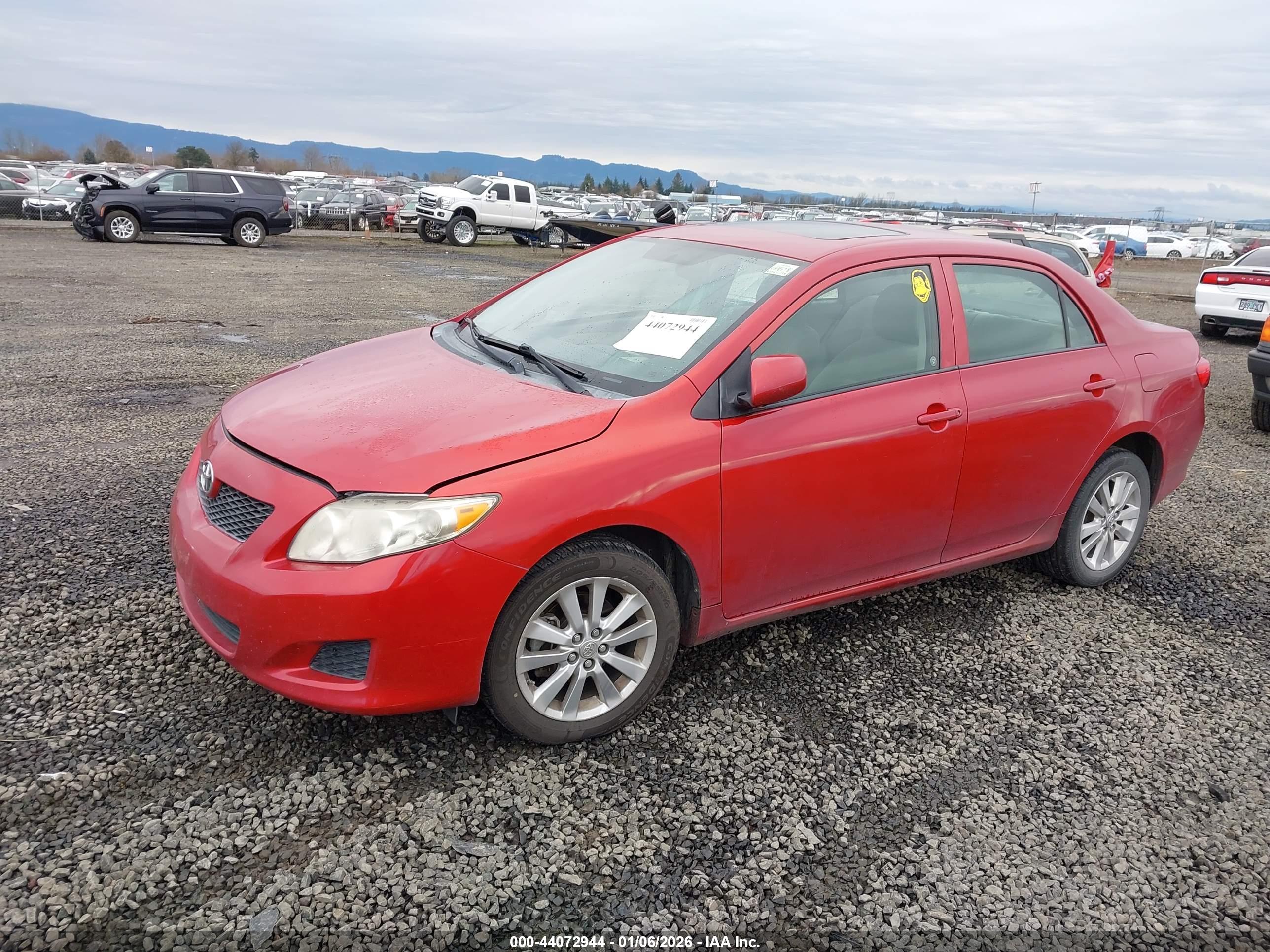 TOYOTA COROLLA image 2