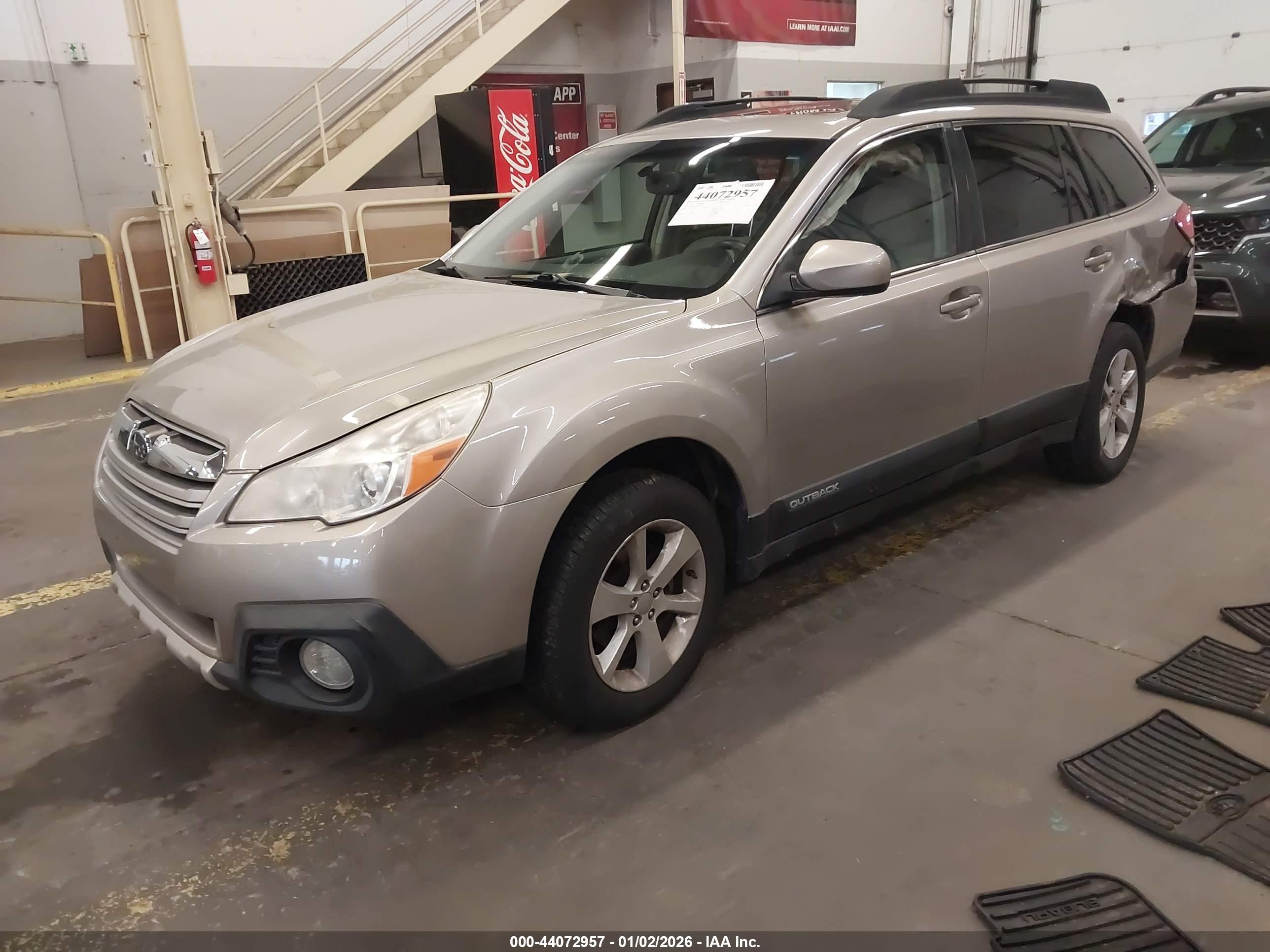 SUBARU OUTBACK image 2