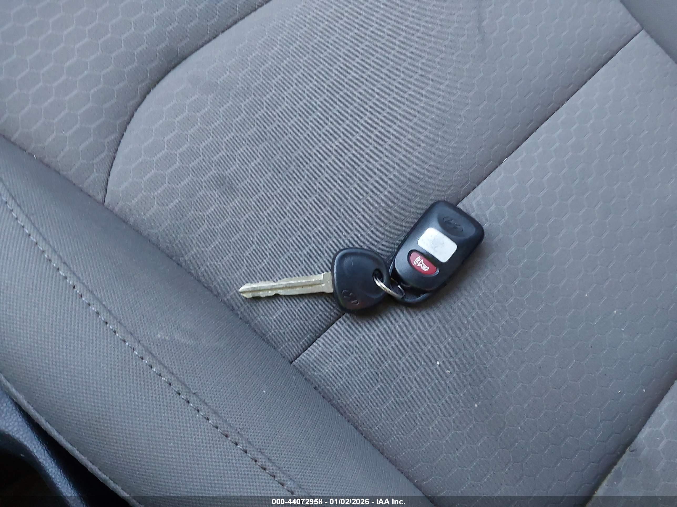 HYUNDAI ELANTRA image 11