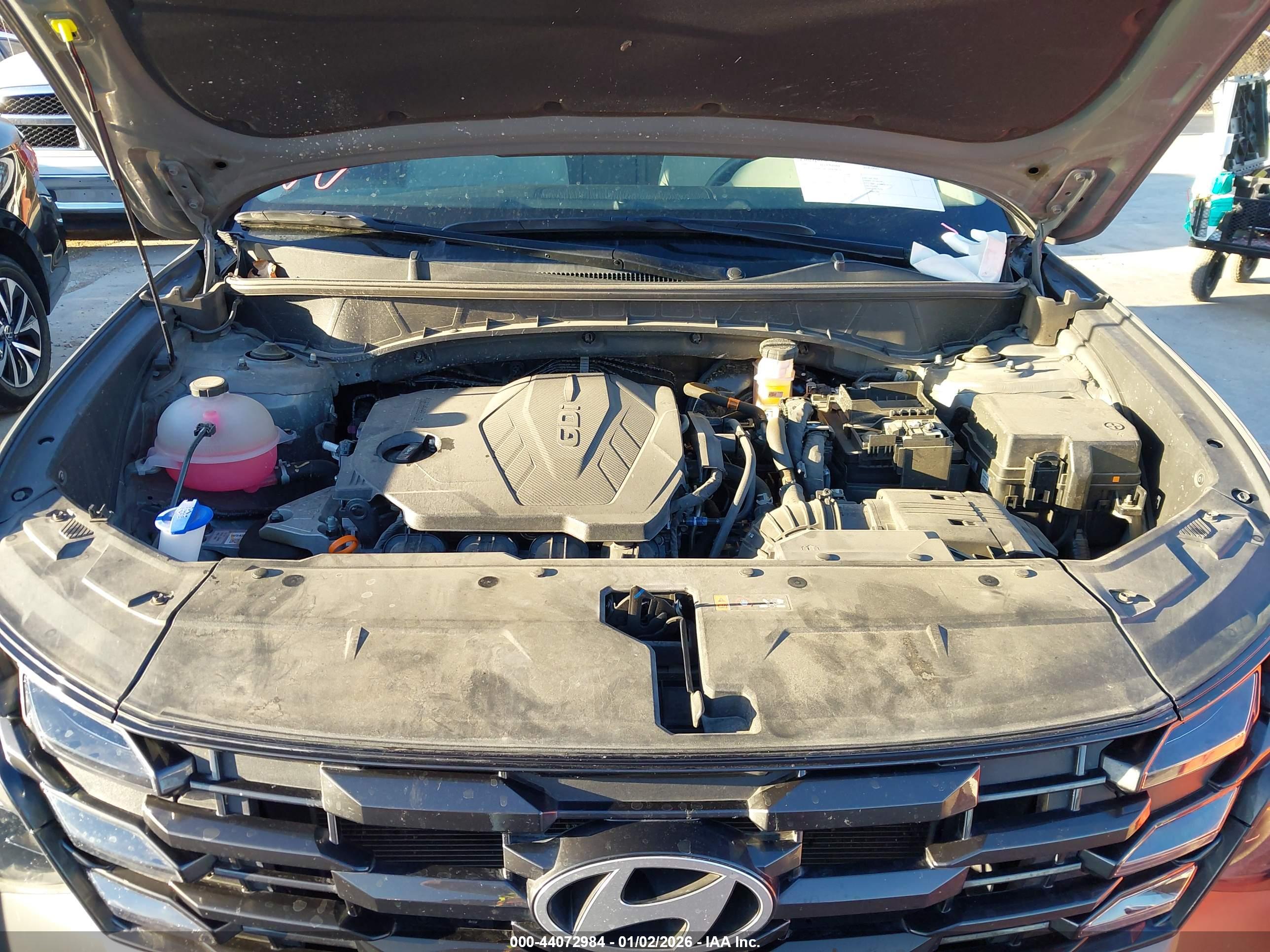 HYUNDAI TUCSON image 10