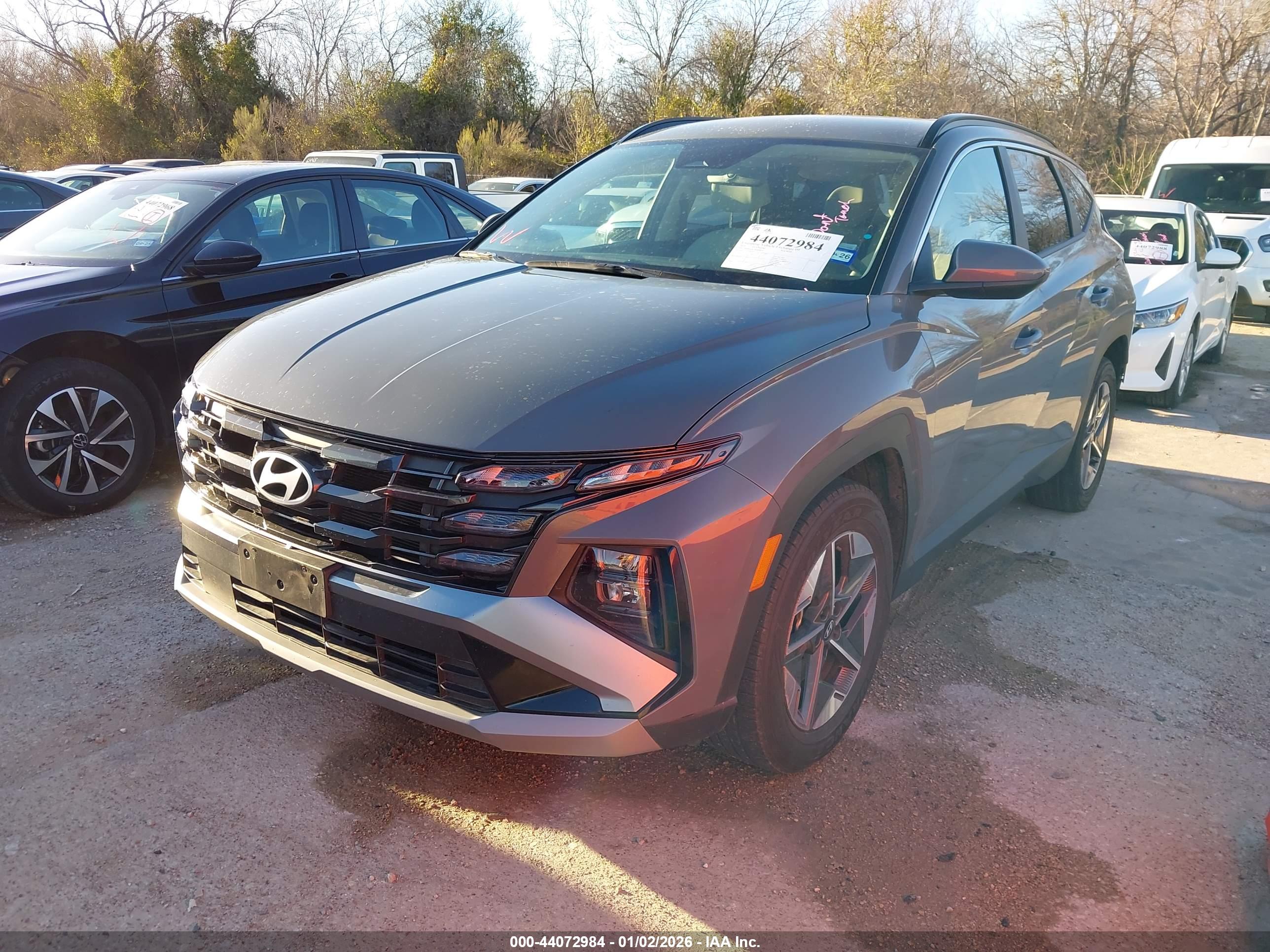 HYUNDAI TUCSON image 2