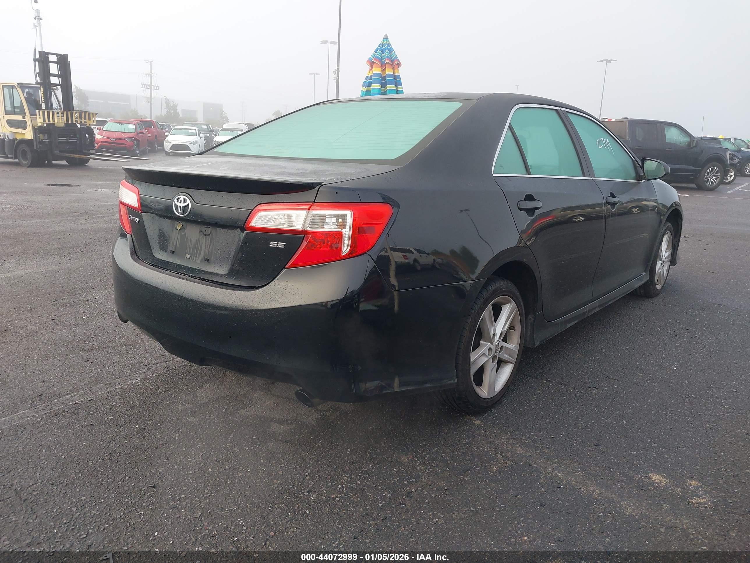 TOYOTA CAMRY image 4