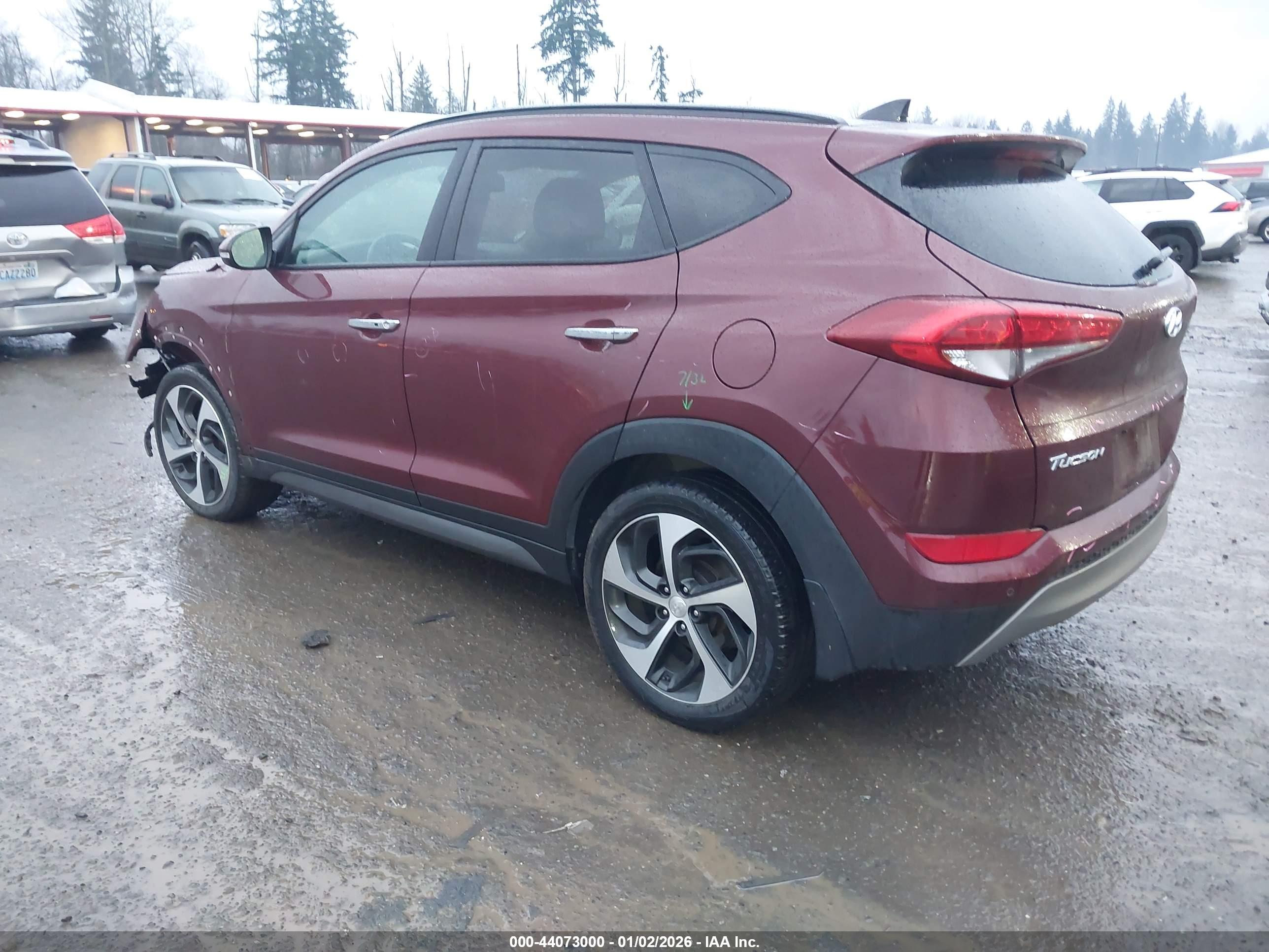HYUNDAI TUCSON image 3