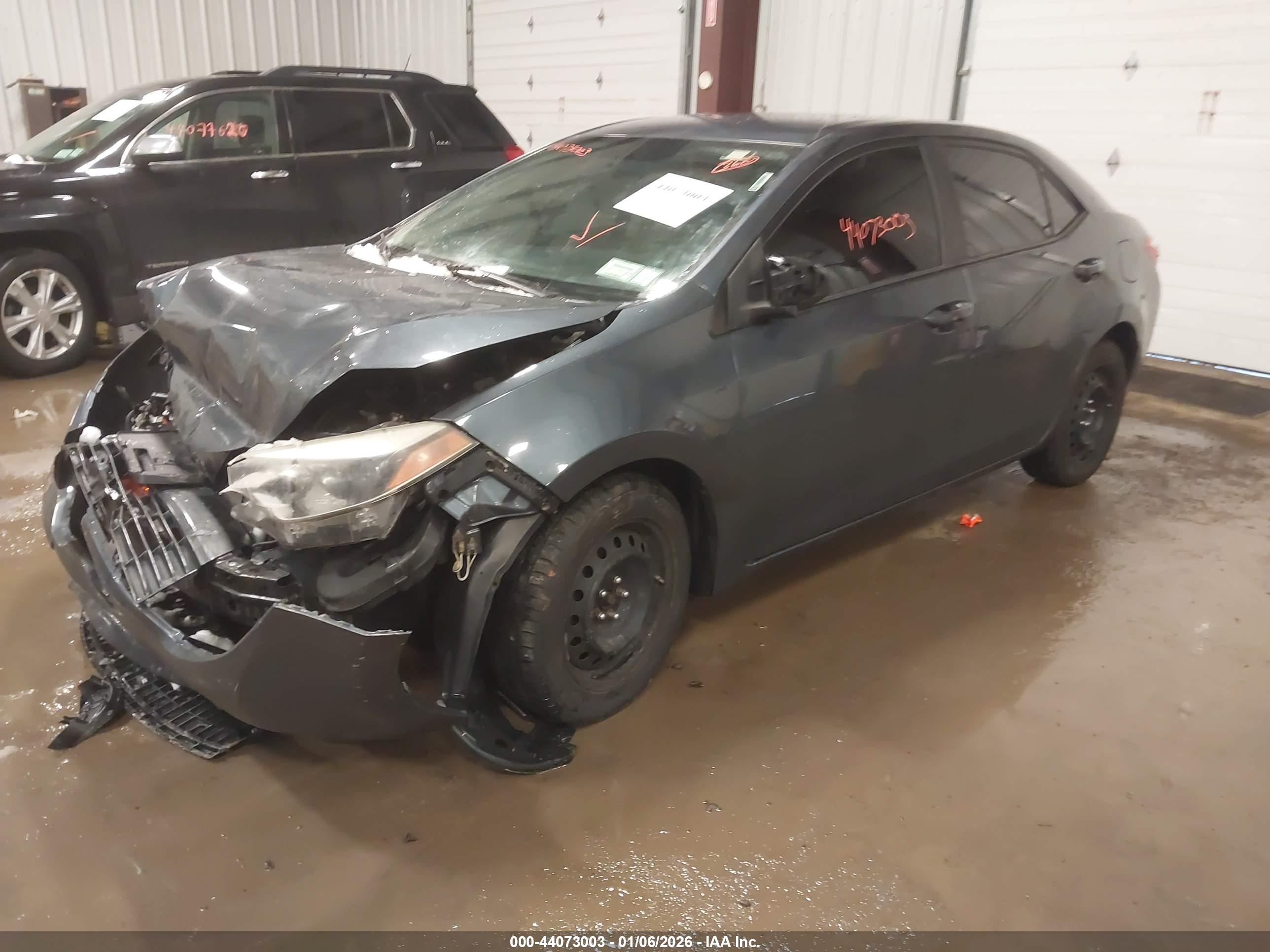 TOYOTA COROLLA image 2