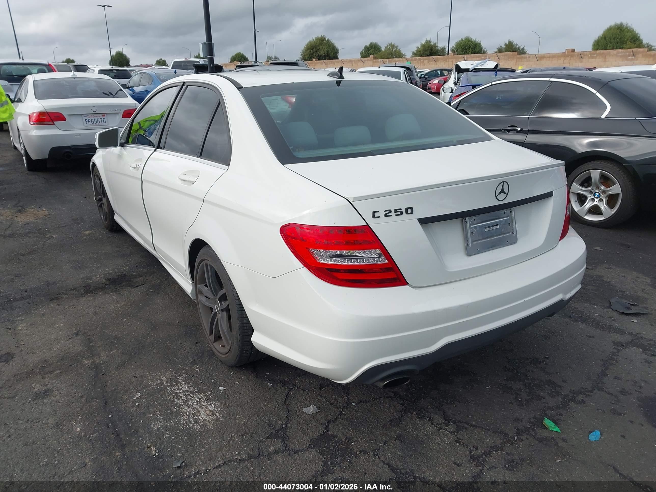 MERCEDES-BENZ C image 3