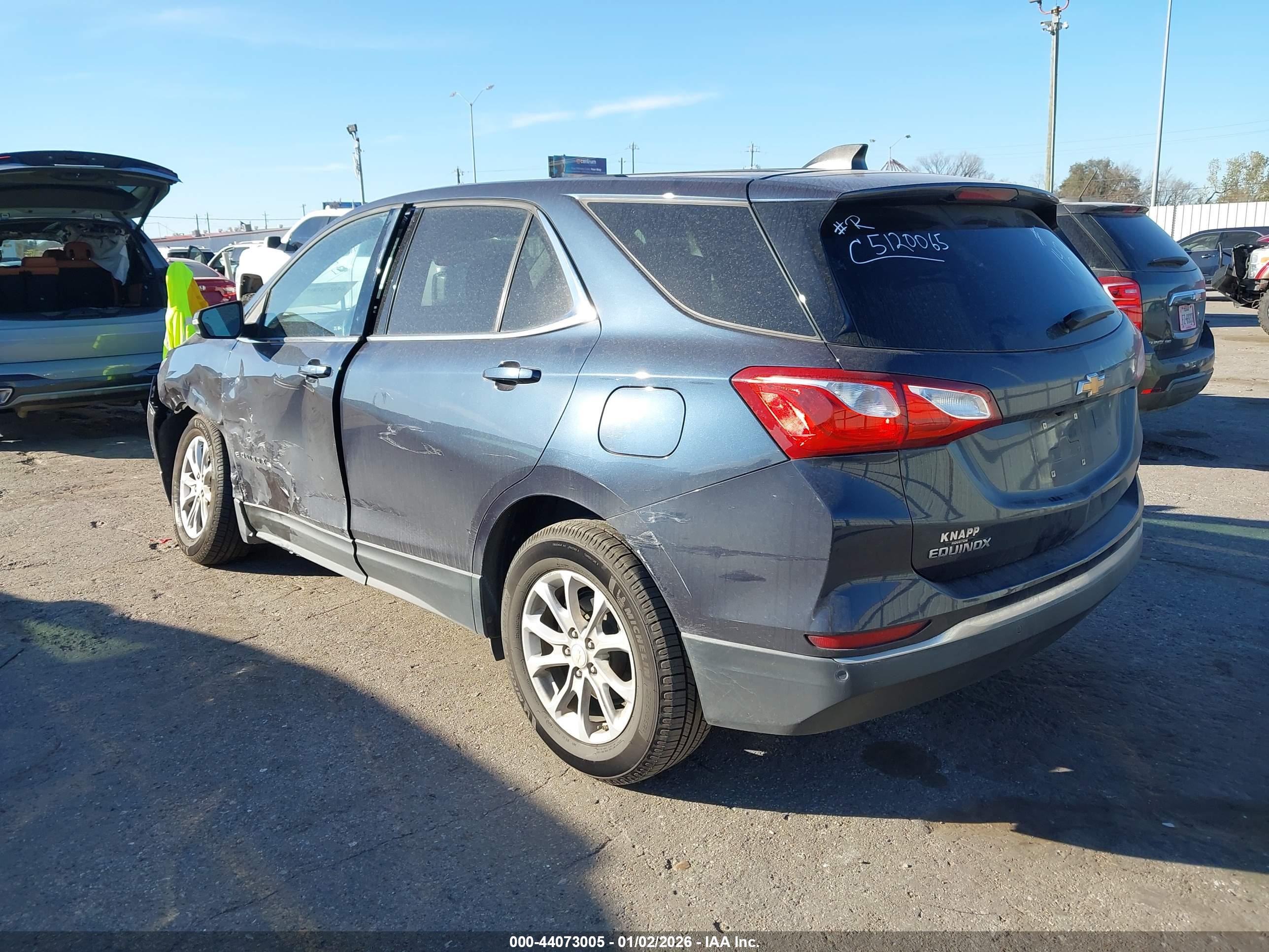 CHEVROLET EQUINOX image 3
