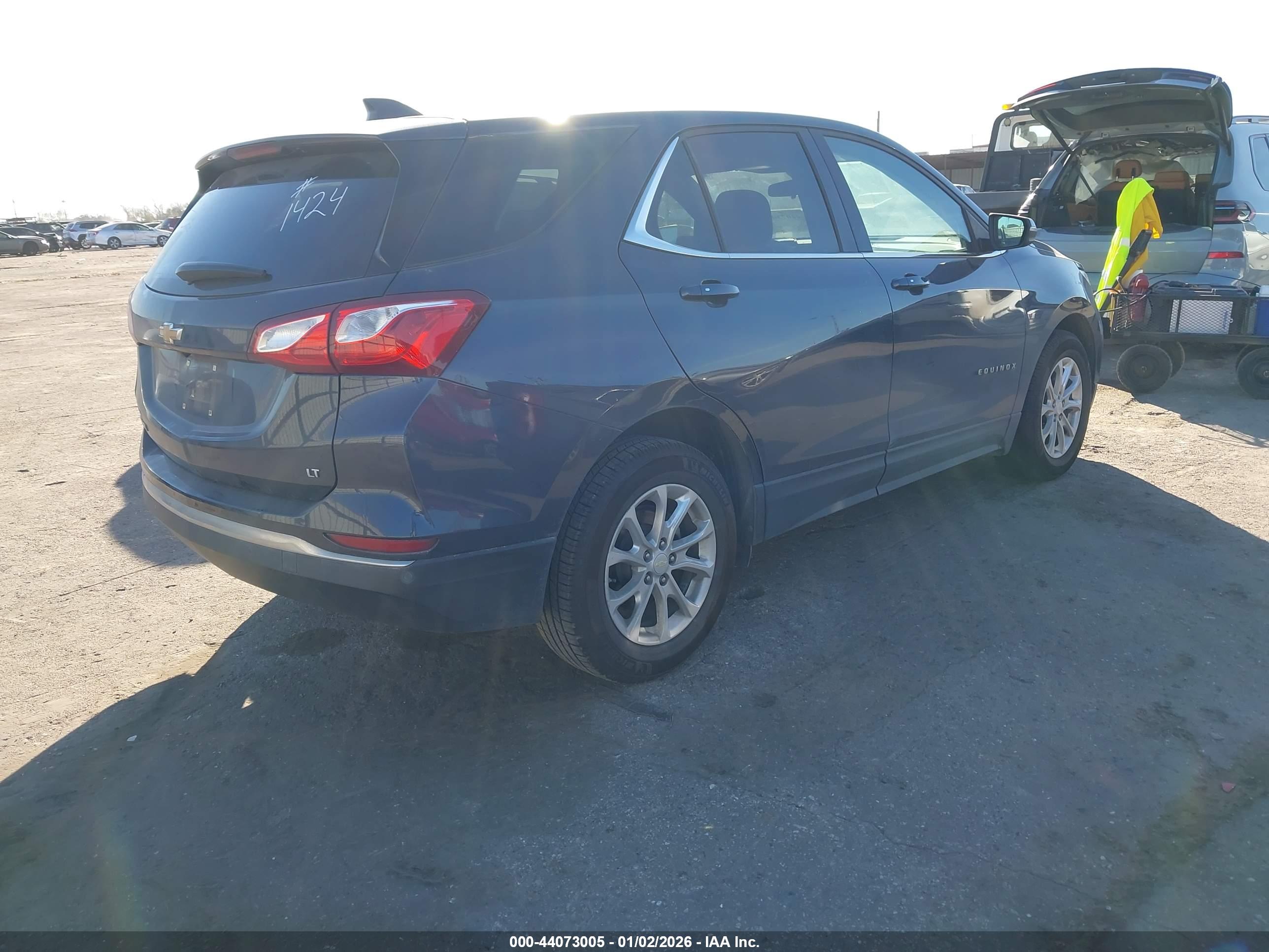 CHEVROLET EQUINOX image 4