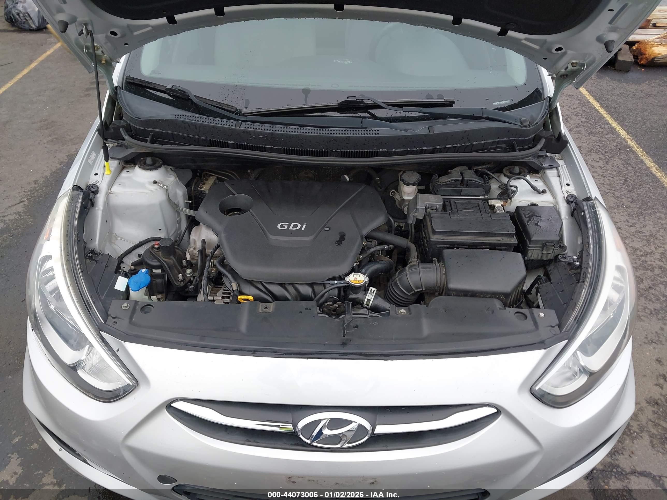 HYUNDAI ACCENT image 10