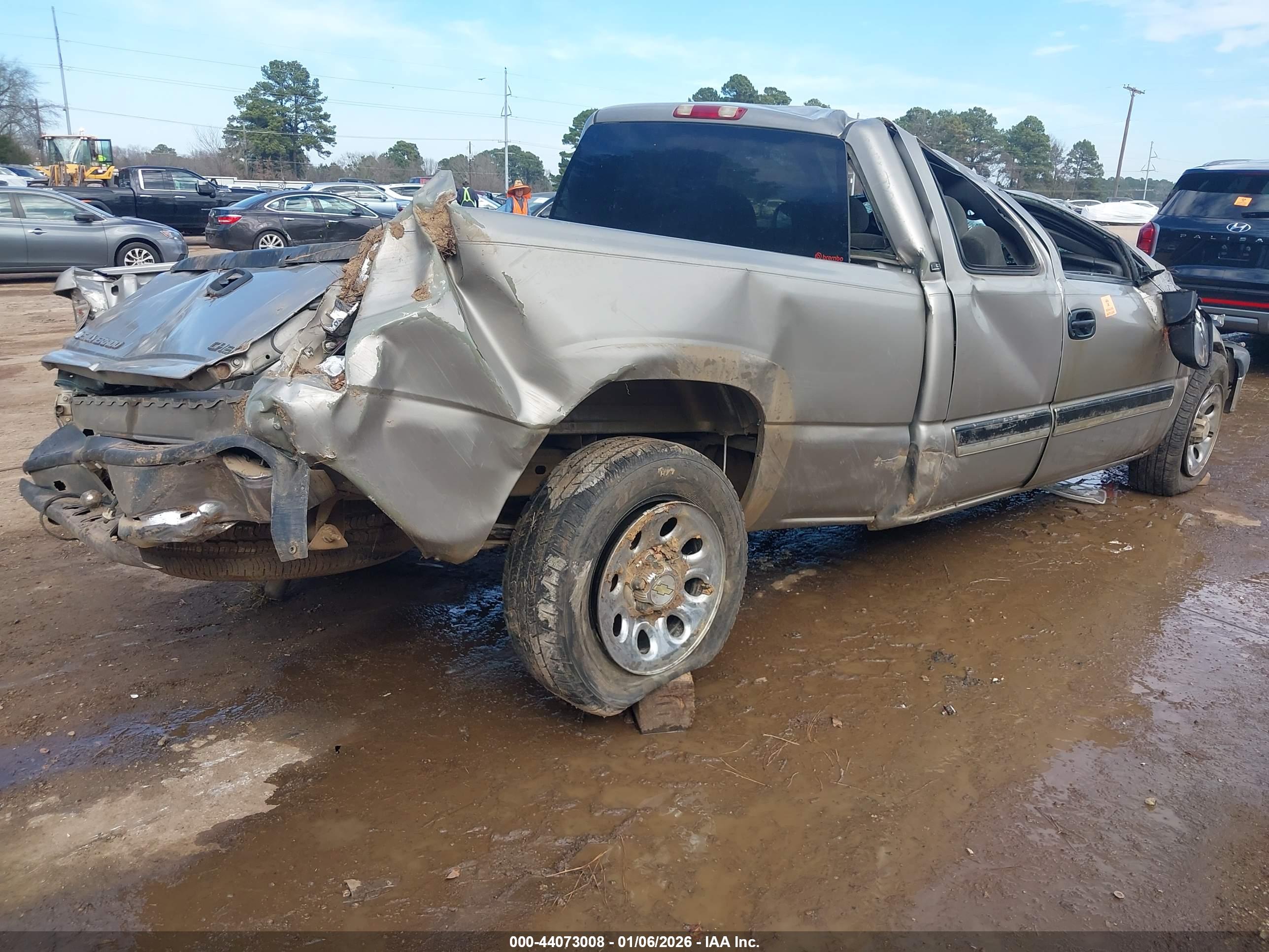 CHEVROLET SILVERADO image 4