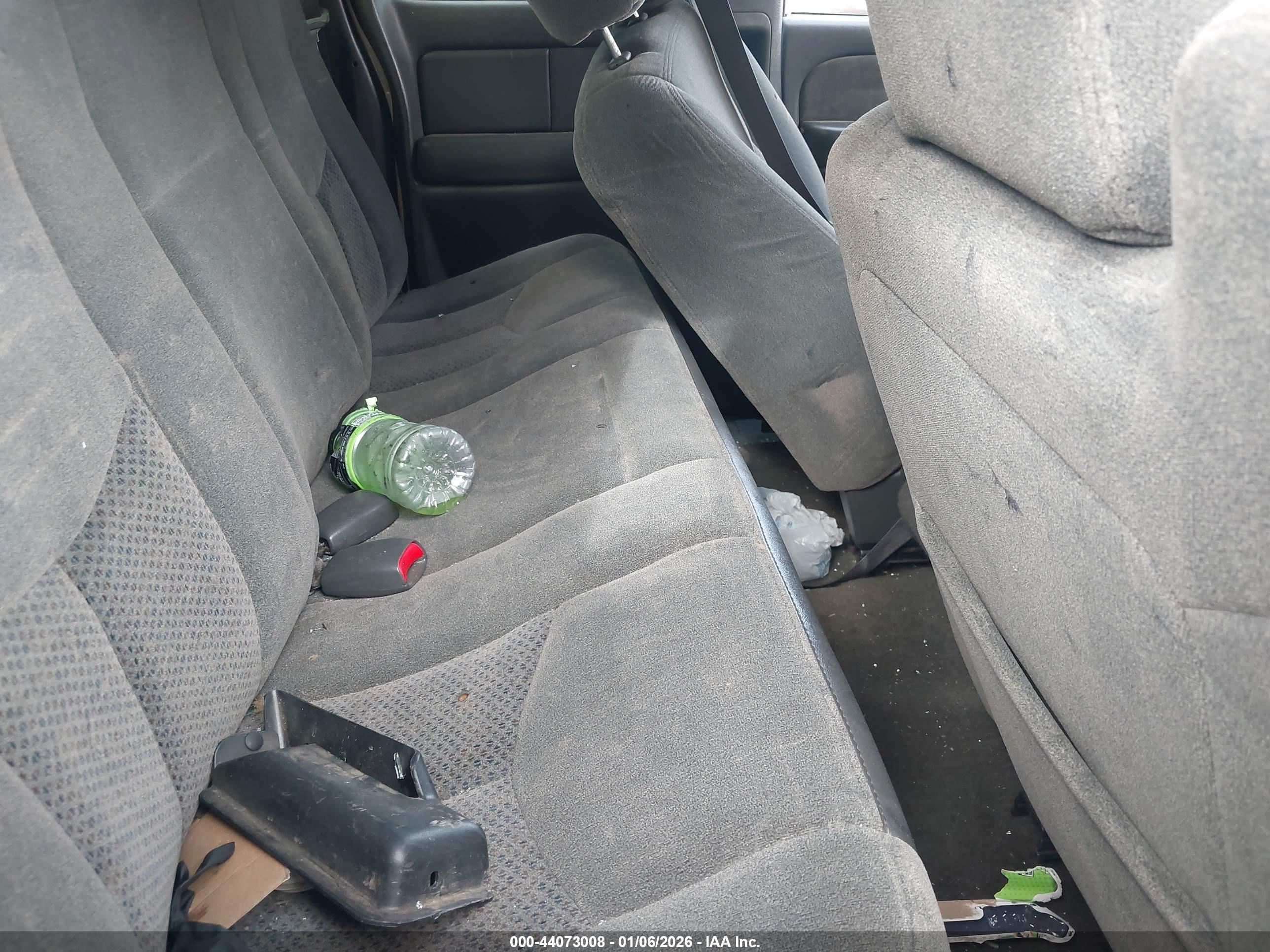 CHEVROLET SILVERADO image 8