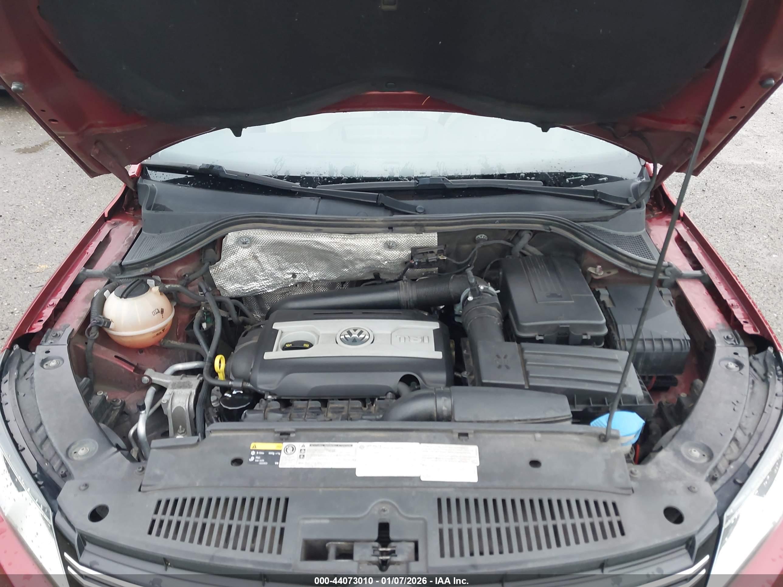 VOLKSWAGEN TIGUAN image 10