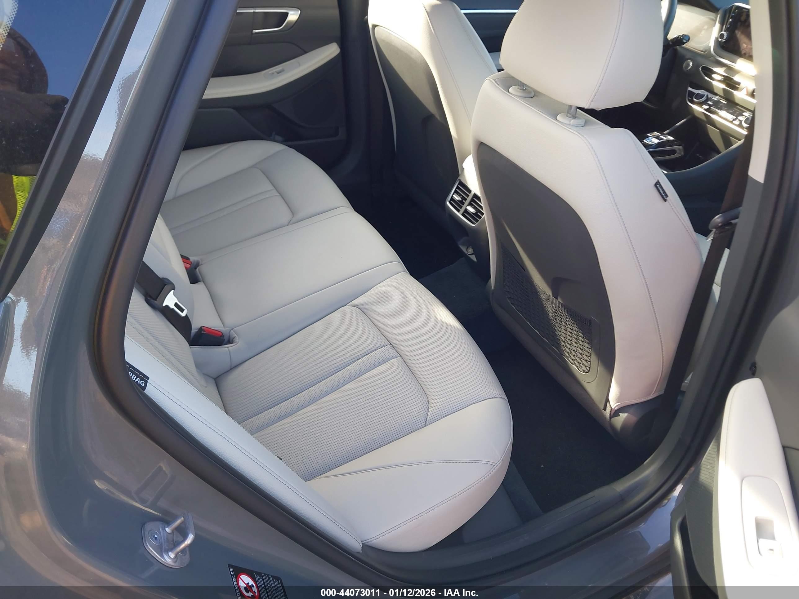 HYUNDAI SONATA image 8