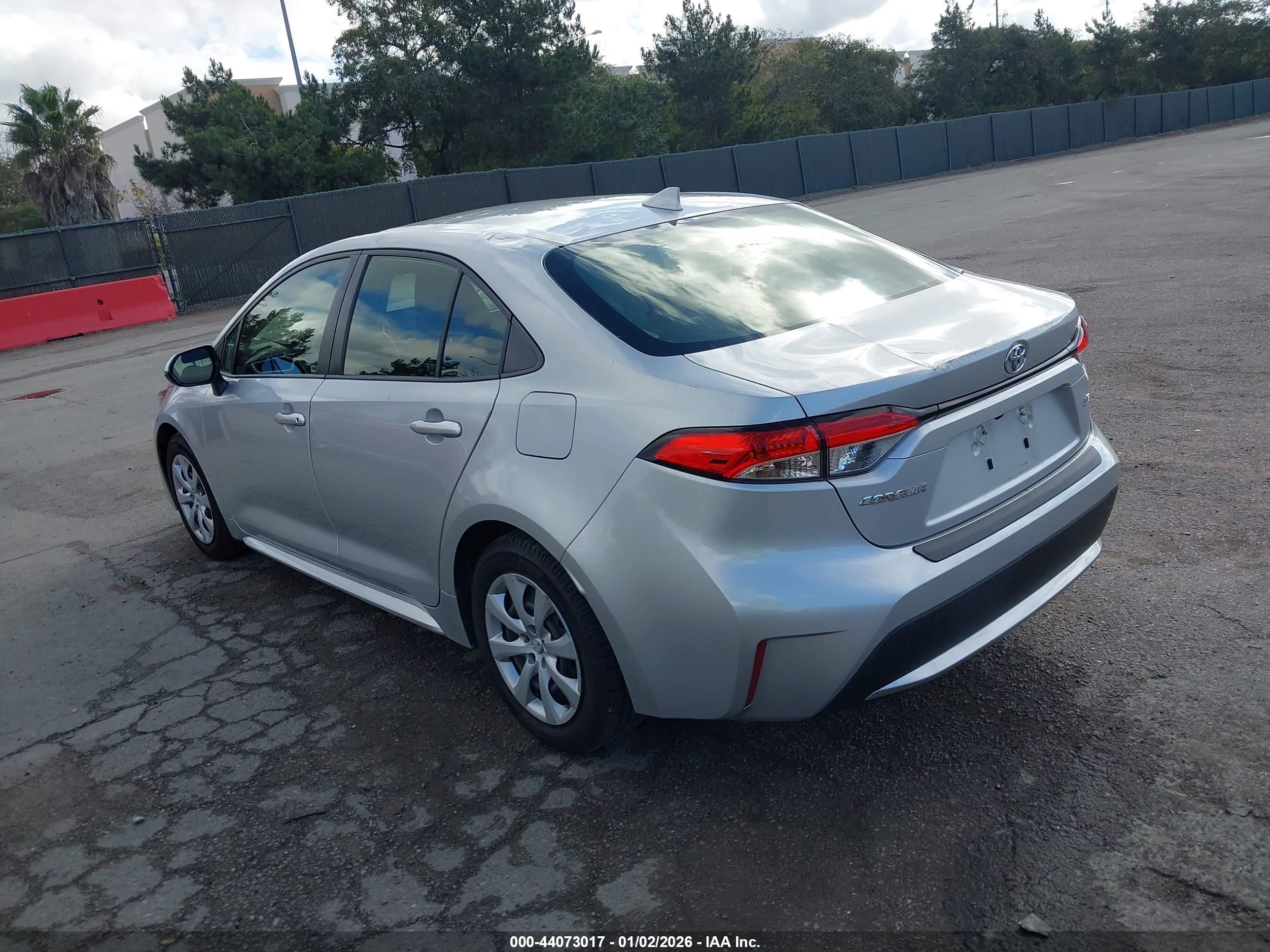 TOYOTA COROLLA image 3